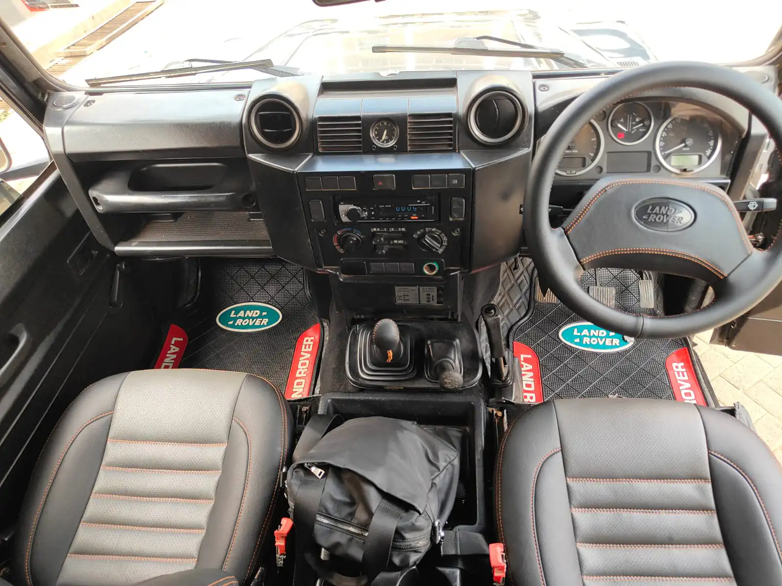 Land Rover Defender PUMA double Sunroof Tour Van 😲 💪 Fully Loaded QUICK SALE. Cars from 150K, 30% Deposit lipa pole pole. Hire purchase installments HP Car IMPORT 0% DEPOSIT. UpTo 70% financing/finance NO CRB STATUS CHECK Trade in OK