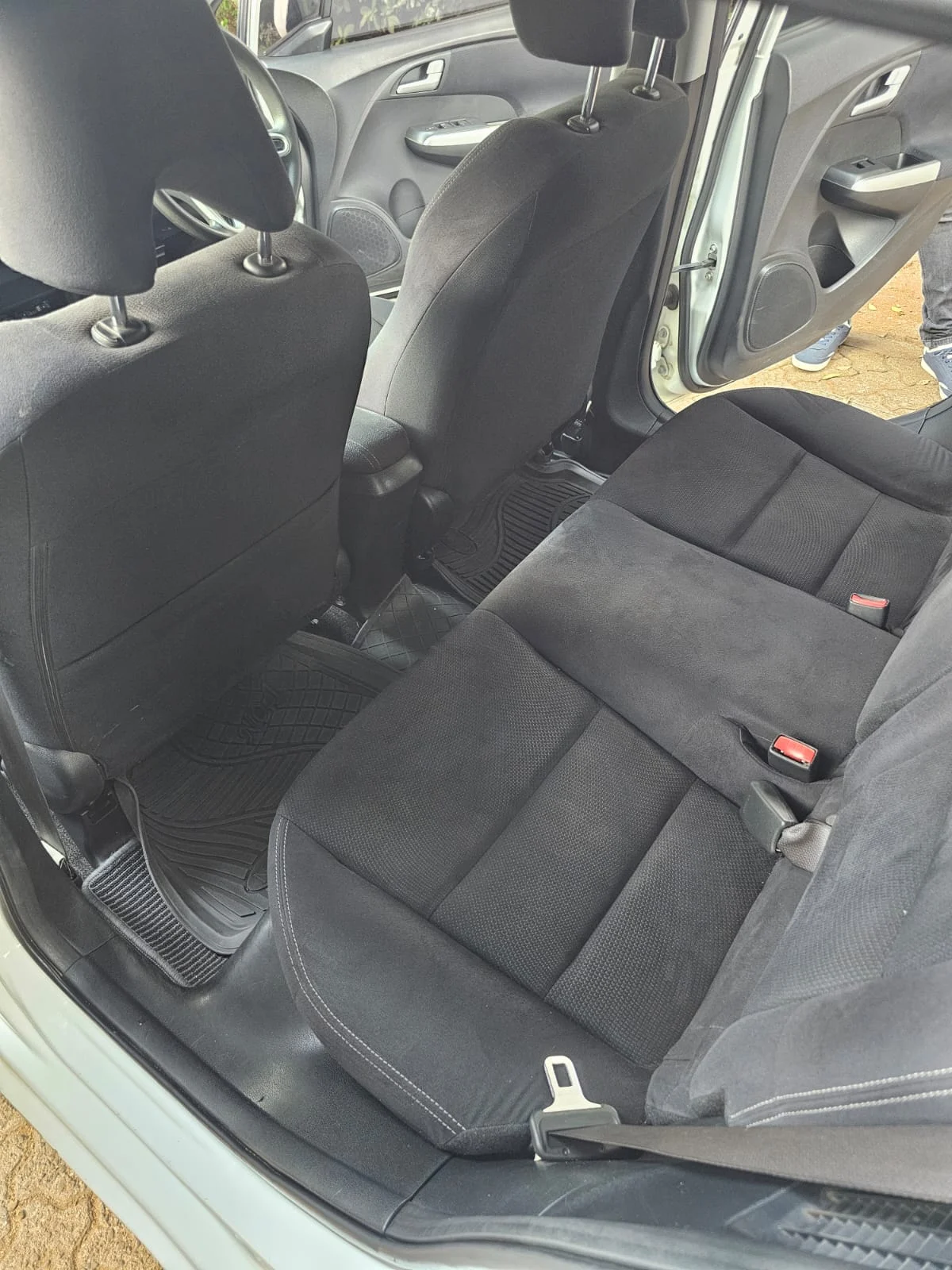 Honda insight New Shape 😲 QUICK SALE 😲. Cars from 150K, 30% Deposit lipa pole pole. Hire purchase installments HP. UpTo 70% financing/finance NO CRB STATUS CHECK Trade in OK