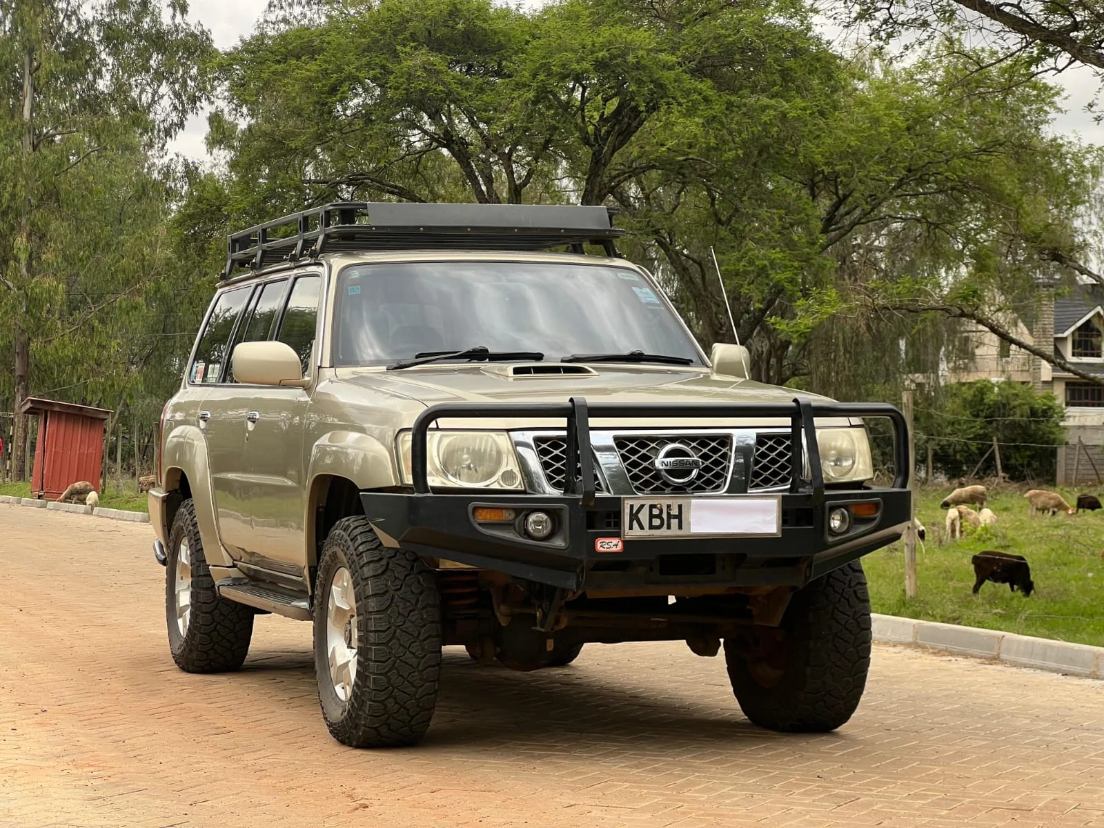 Nissan Patrol Local Assembly Sunroof 😲 💪 Fully Loaded QUICK SALE. Cars from 150K, 30% Deposit lipa pole pole. Hire purchase installments HP Car IMPORT 0% DEPOSIT. UpTo 70% financing/finance NO CRB STATUS CHECK Trade in OK