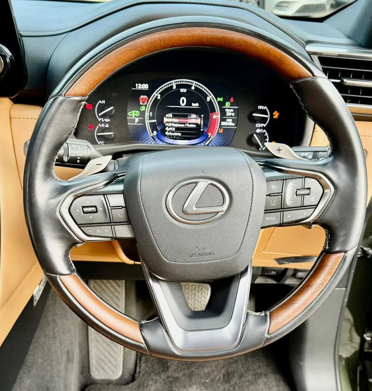 Lexus lX600 New Arrival New Shape 18.5M 😲 💪 Fully Loaded QUICK SALE. Cars from 150K, 30% Deposit lipa pole pole. Hire purchase installments HP. UpTo 70% financing/finance NO CRB STATUS CHECK Trade in OK