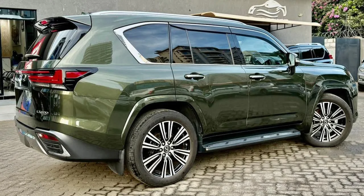 Lexus lX600 New Arrival New Shape 18.5M 😲 💪 Fully Loaded QUICK SALE. Cars from 150K, 30% Deposit lipa pole pole. Hire purchase installments HP. UpTo 70% financing/finance NO CRB STATUS CHECK Trade in OK