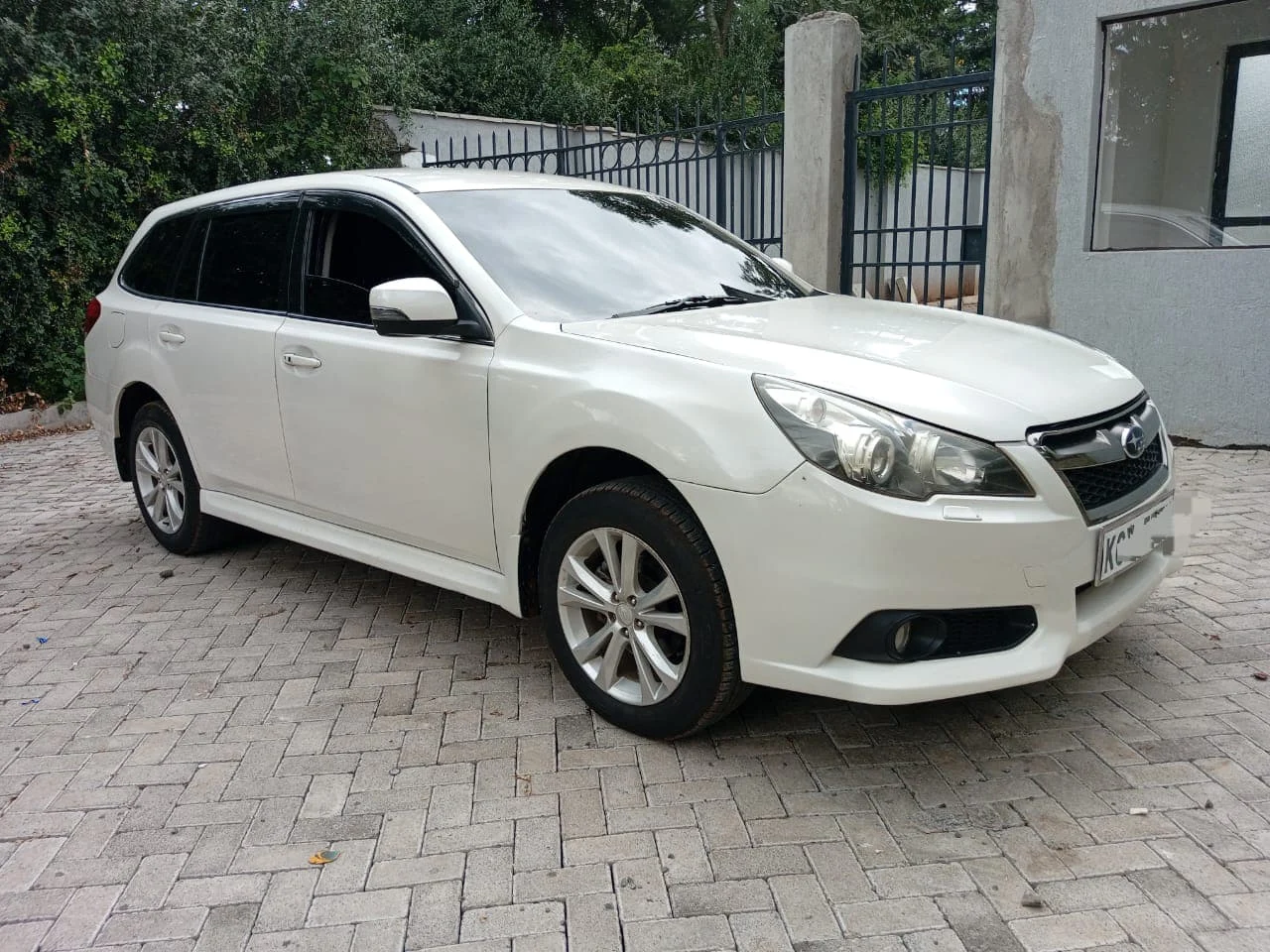 Subaru Legacy New Shape Very clean 😲. Cars from 150K, 30% Deposit lipa pole pole. Hire purchase installments HP. UpTo 70% financing/finance NO CRB STATUS CHECK Trade in OK