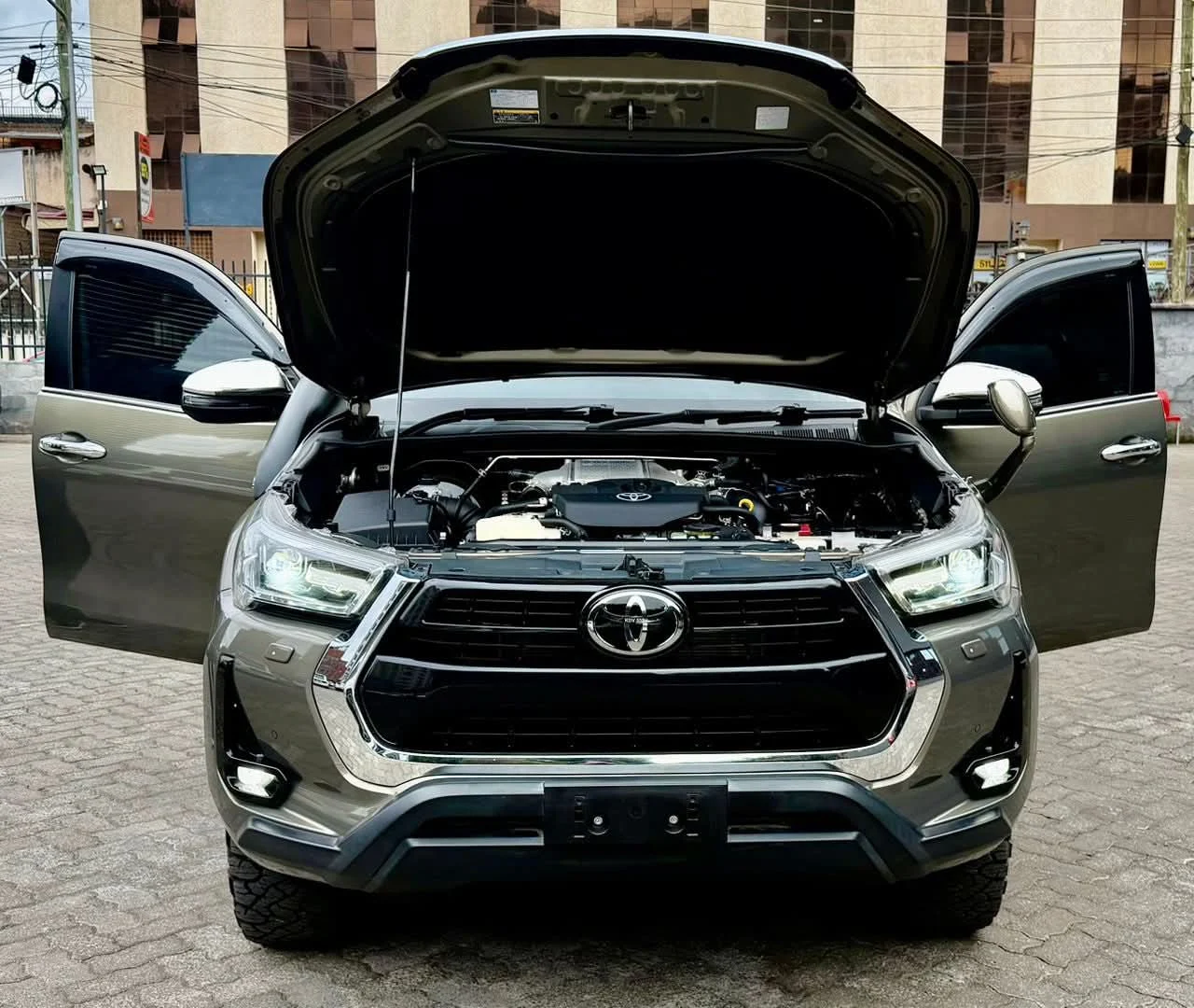 Toyota HILUX NEW SHAPE  New Arrival 😲 💪 Fully Loaded QUICK SALE. Cars from 150K, 30% Toyota HILUX NEW SHAPE  Deposit lipa pole pole. Hire purchase installments HP. UpTo 70% financing/finance NO CRB STATUS CHECK Trade in OK