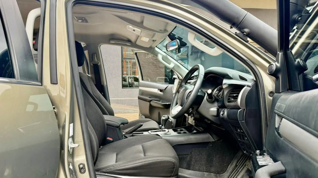 Toyota HILUX NEW SHAPE  New Arrival 😲 💪 Fully Loaded QUICK SALE. Cars from 150K, 30% Toyota HILUX NEW SHAPE  Deposit lipa pole pole. Hire purchase installments HP. UpTo 70% financing/finance NO CRB STATUS CHECK Trade in OK
