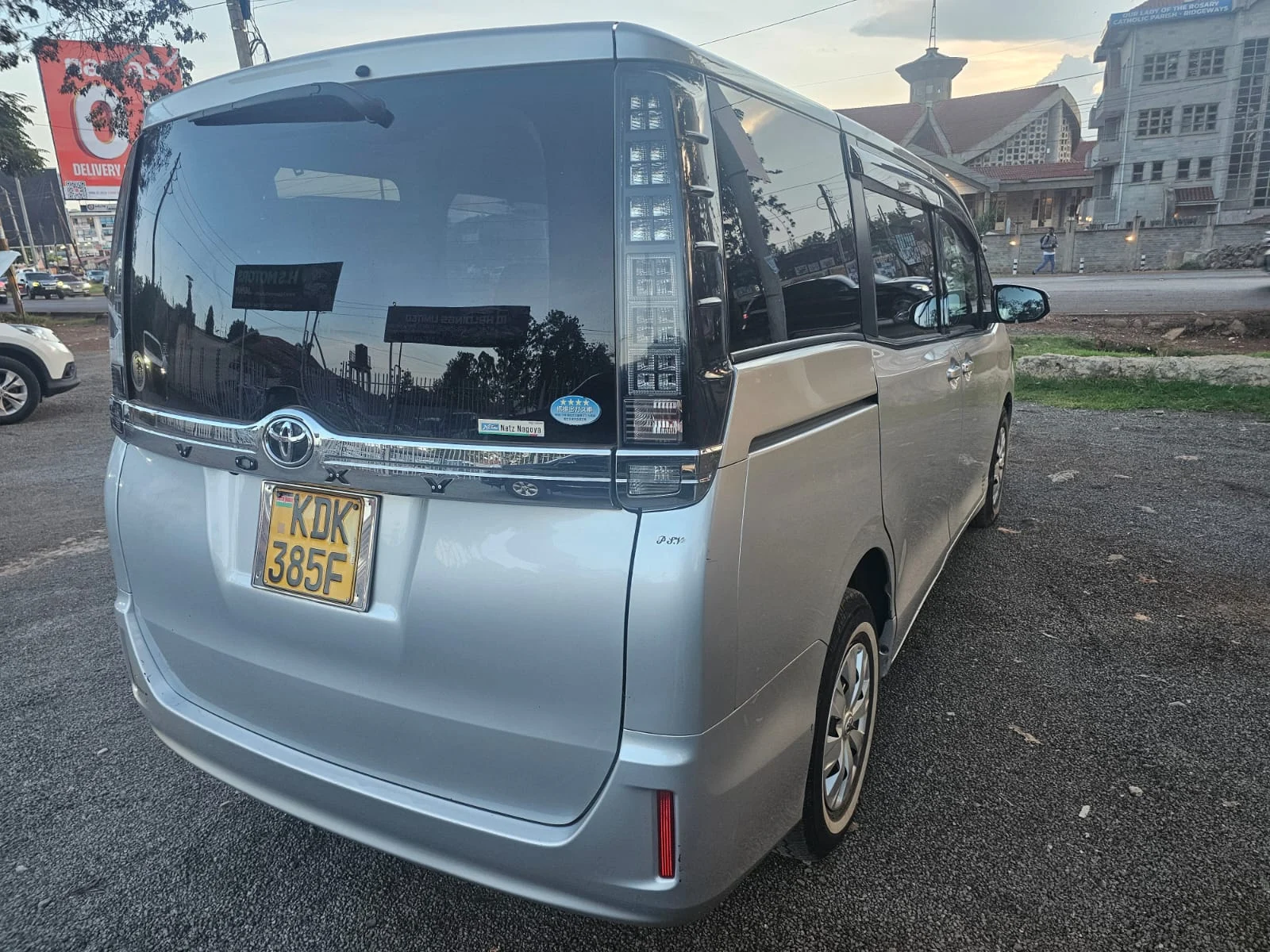 Toyota Voxy  New Shape Van 😲 QUICK SALE. Cars from 150K, 30% Deposit lipa pole pole. Hire purchase installments HP. UpTo 70% financing/finance NO CRB STATUS CHECK Trade in OK