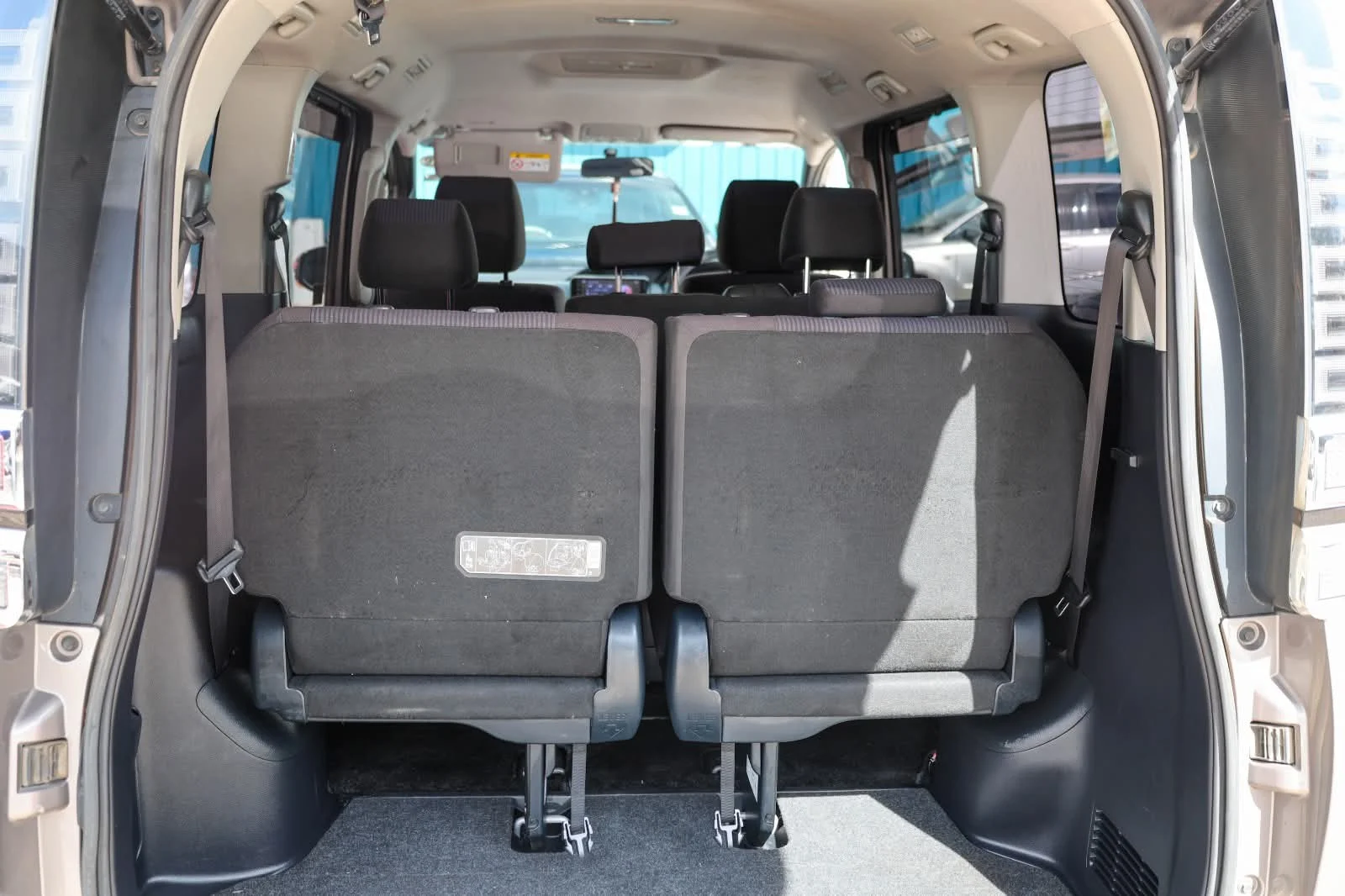 Toyota Voxy  New Shape Van New Arrival 😲 QUICK SALE. Cars from 150K, 30% Deposit lipa pole pole. Hire purchase installments HP. UpTo 70% financing/finance NO CRB STATUS CHECK Trade in OK