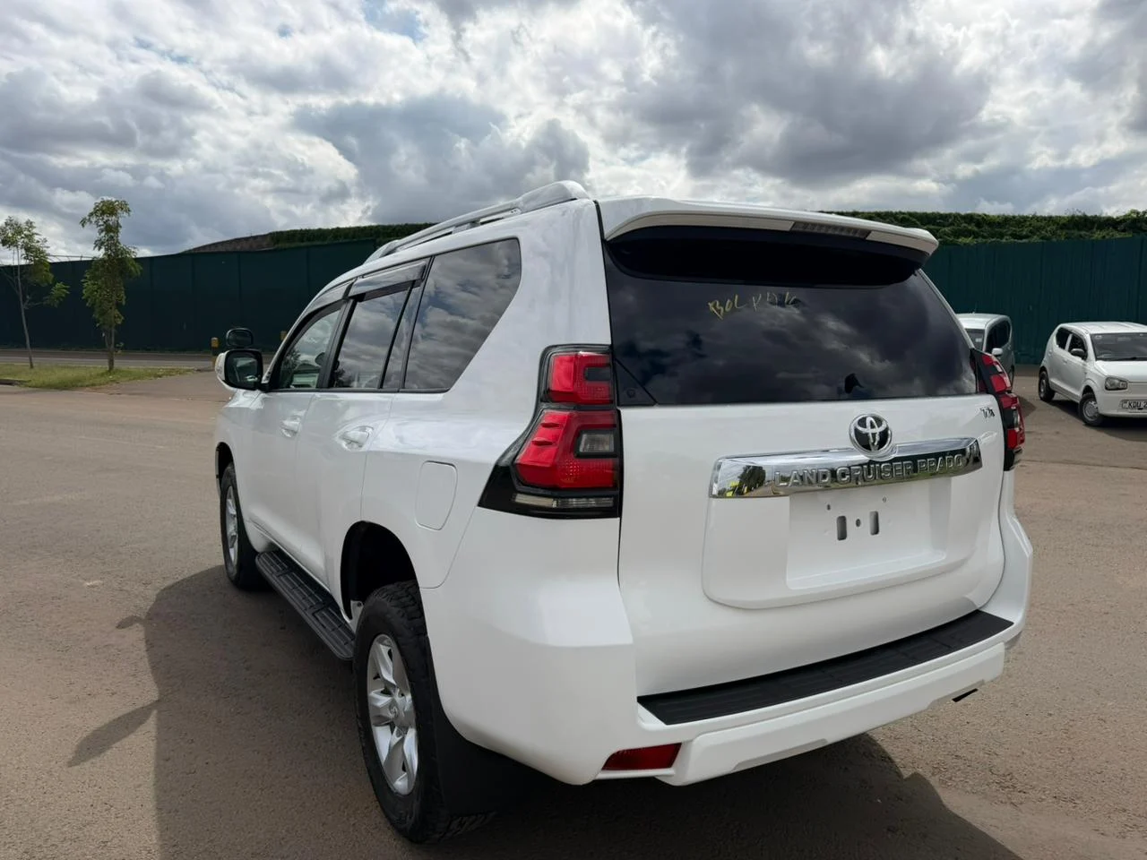 TOYOTA LAND CRUISER Prado j150 DIESEL New Arrival New Shape 😲 💪 Fully Loaded QUICK SALE. Cars from 150K, 30% Deposit lipa pole pole. Hire purchase installments HP Car IMPORT 0% DEPOSIT. UpTo 70% financing/finance NO CRB STATUS CHECK Trade in OK