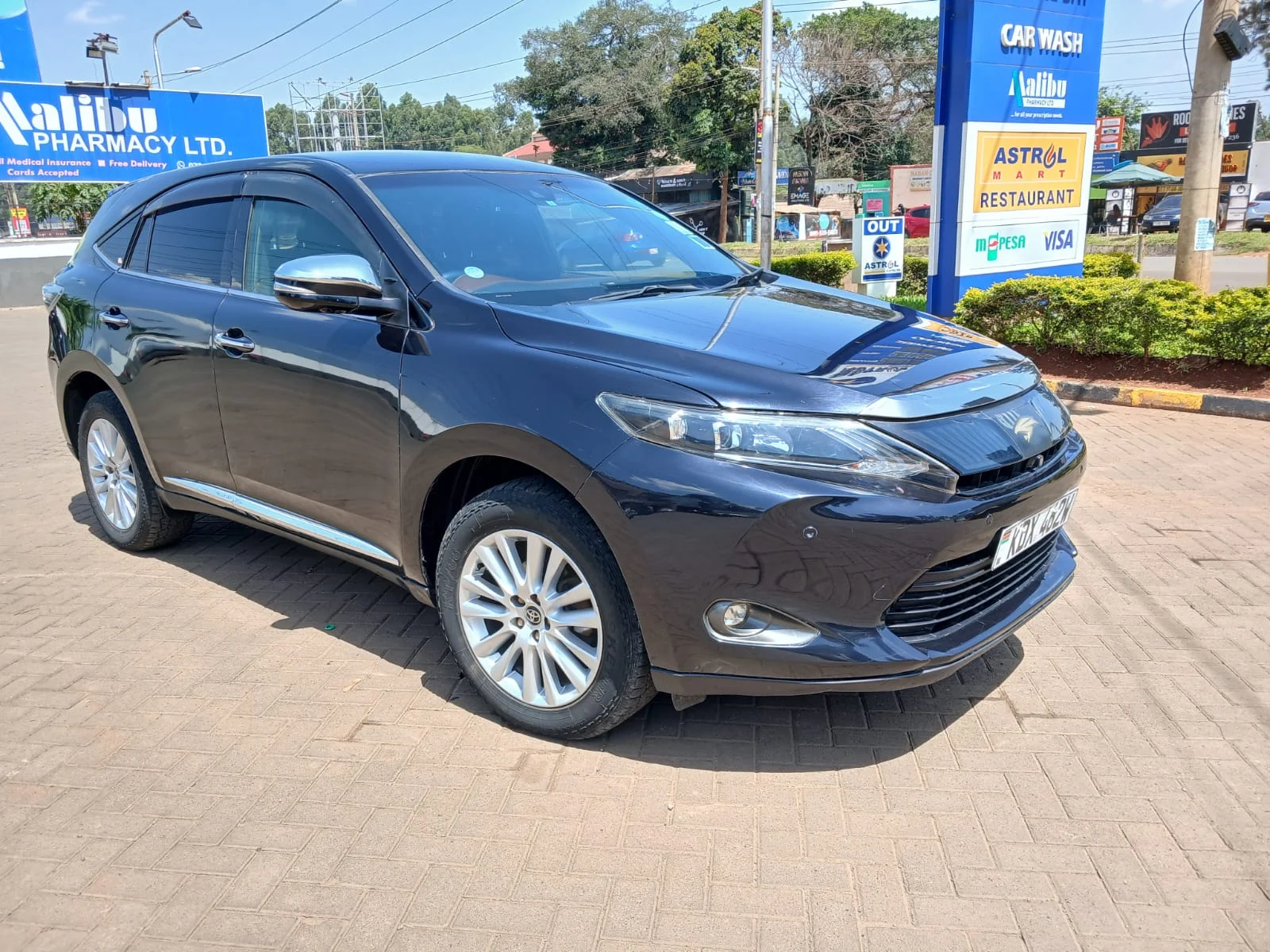Toyota Harrier KDX 2.3M ONLY New Shape 😲 QUICK SALE. Cars from 150K, 30% Deposit lipa pole pole. Hire purchase installments HP. UpTo 70% financing/finance NO CRB STATUS CHECK Trade in OK