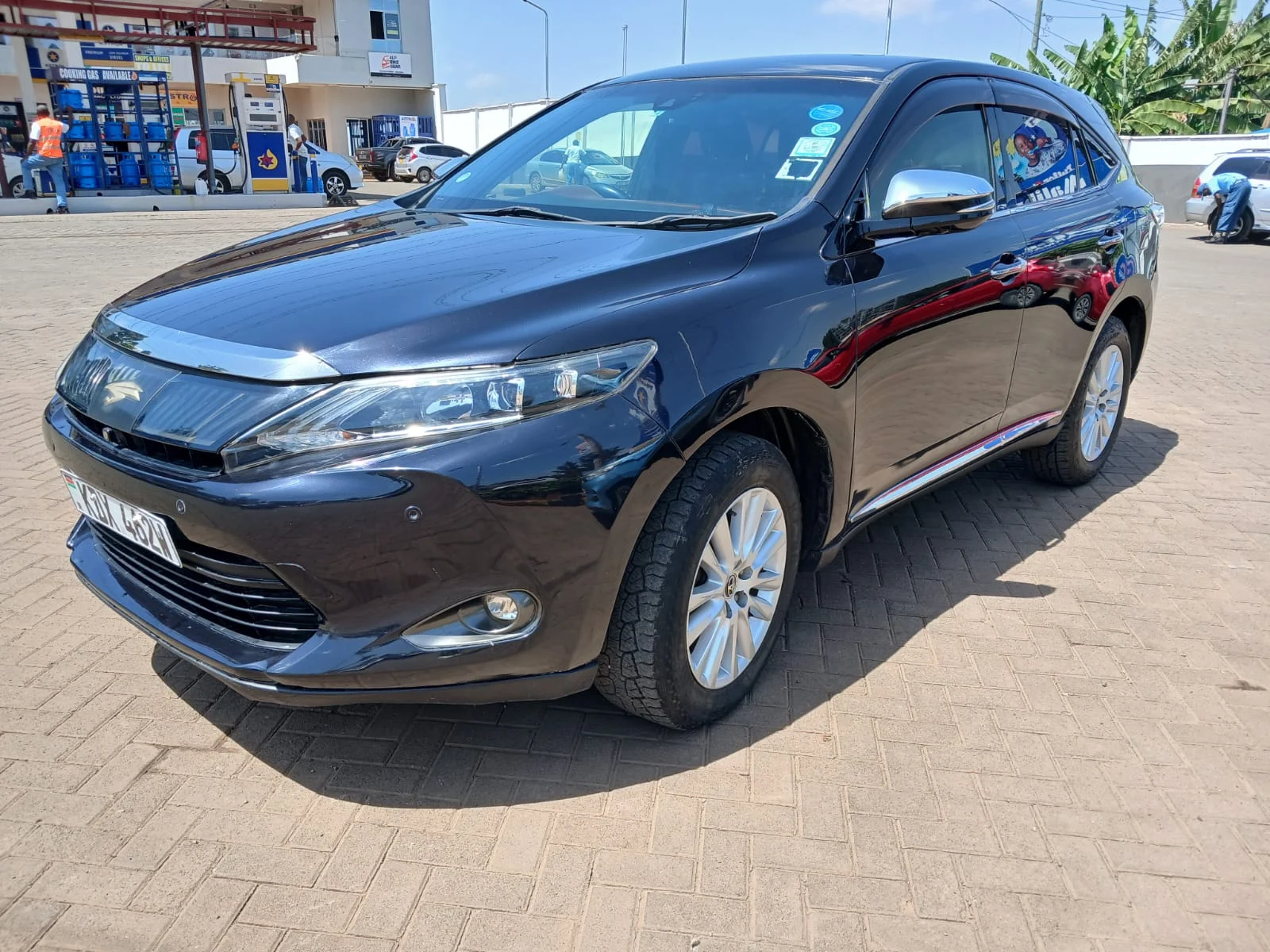 Toyota Harrier KDX 2.3M ONLY New Shape 😲 QUICK SALE. Cars from 150K, 30% Deposit lipa pole pole. Hire purchase installments HP. UpTo 70% financing/finance NO CRB STATUS CHECK Trade in OK