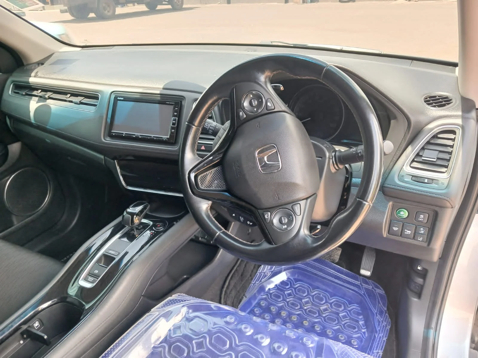 Honda Vezel New Shape 😲 QUICK SALE. Cars from 150K, 30% Deposit lipa pole pole. Hire purchase installments HP. UpTo 70% financing/finance NO CRB STATUS CHECK Trade in OK