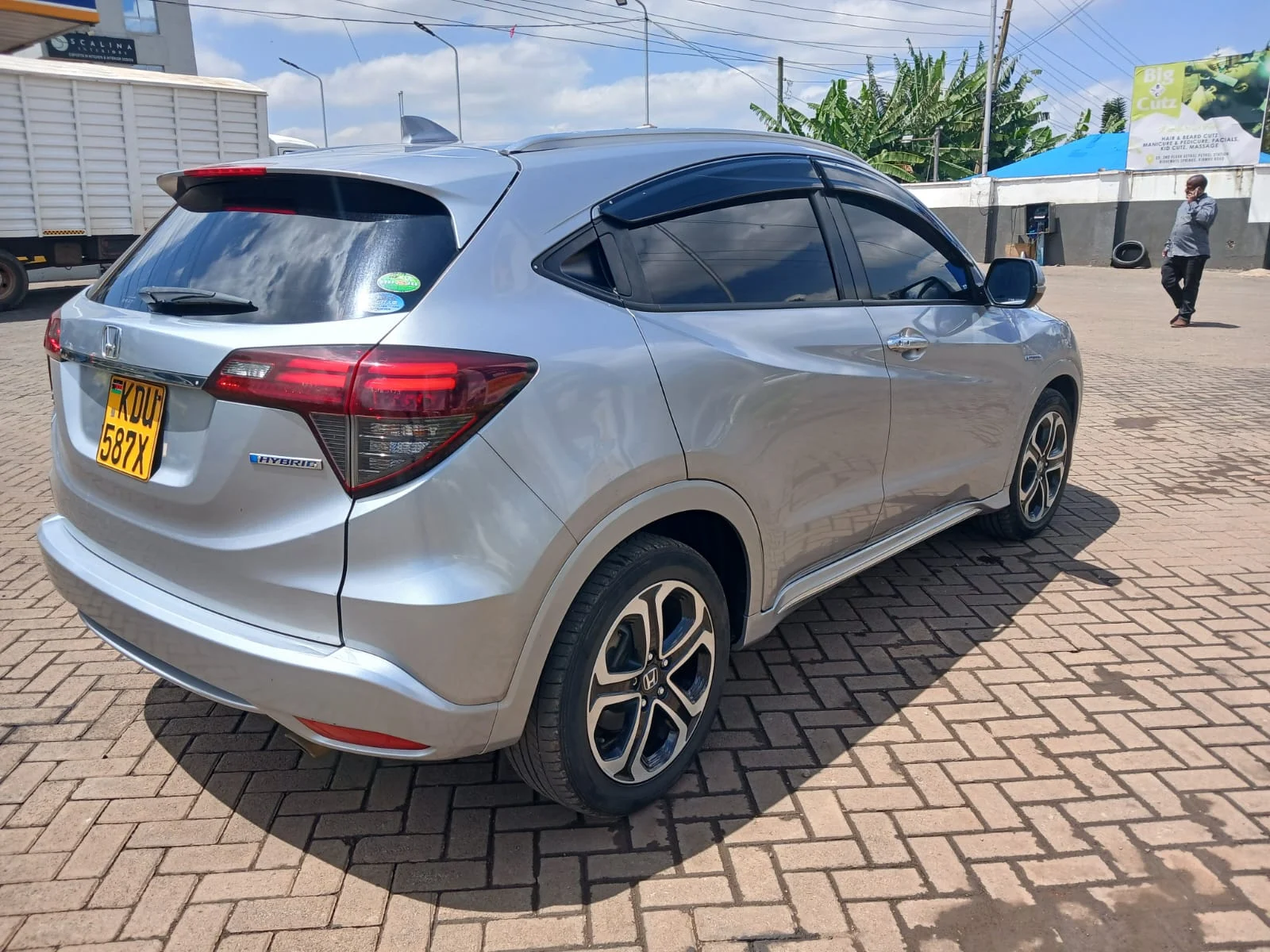 Honda Vezel New Shape 😲 QUICK SALE. Cars from 150K, 30% Deposit lipa pole pole. Hire purchase installments HP. UpTo 70% financing/finance NO CRB STATUS CHECK Trade in OK