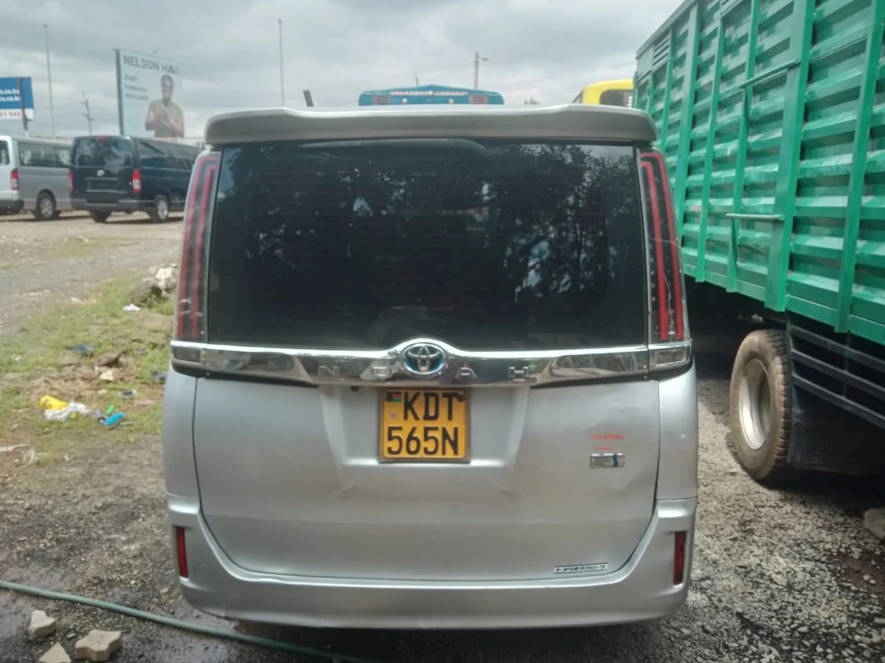 Toyota Noah  New Shape Van New Arrival 😲 QUICK SALE. Cars from 150K, 30% Deposit lipa pole pole. Hire purchase installments HP. UpTo 70% financing/finance NO CRB STATUS CHECK Trade in OK