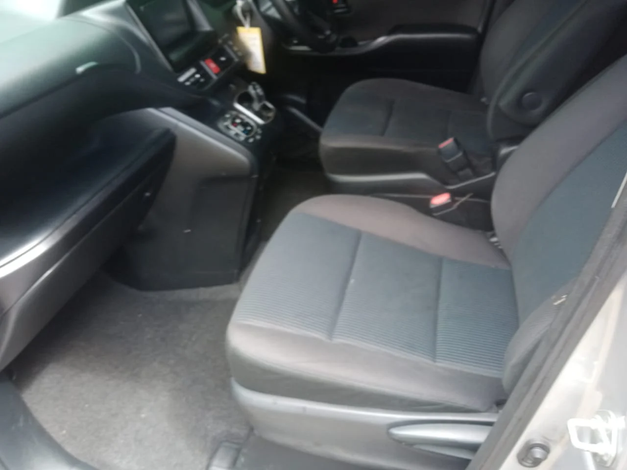 Toyota Noah  New Shape Van New Arrival 😲 QUICK SALE. Cars from 150K, 30% Deposit lipa pole pole. Hire purchase installments HP. UpTo 70% financing/finance NO CRB STATUS CHECK Trade in OK