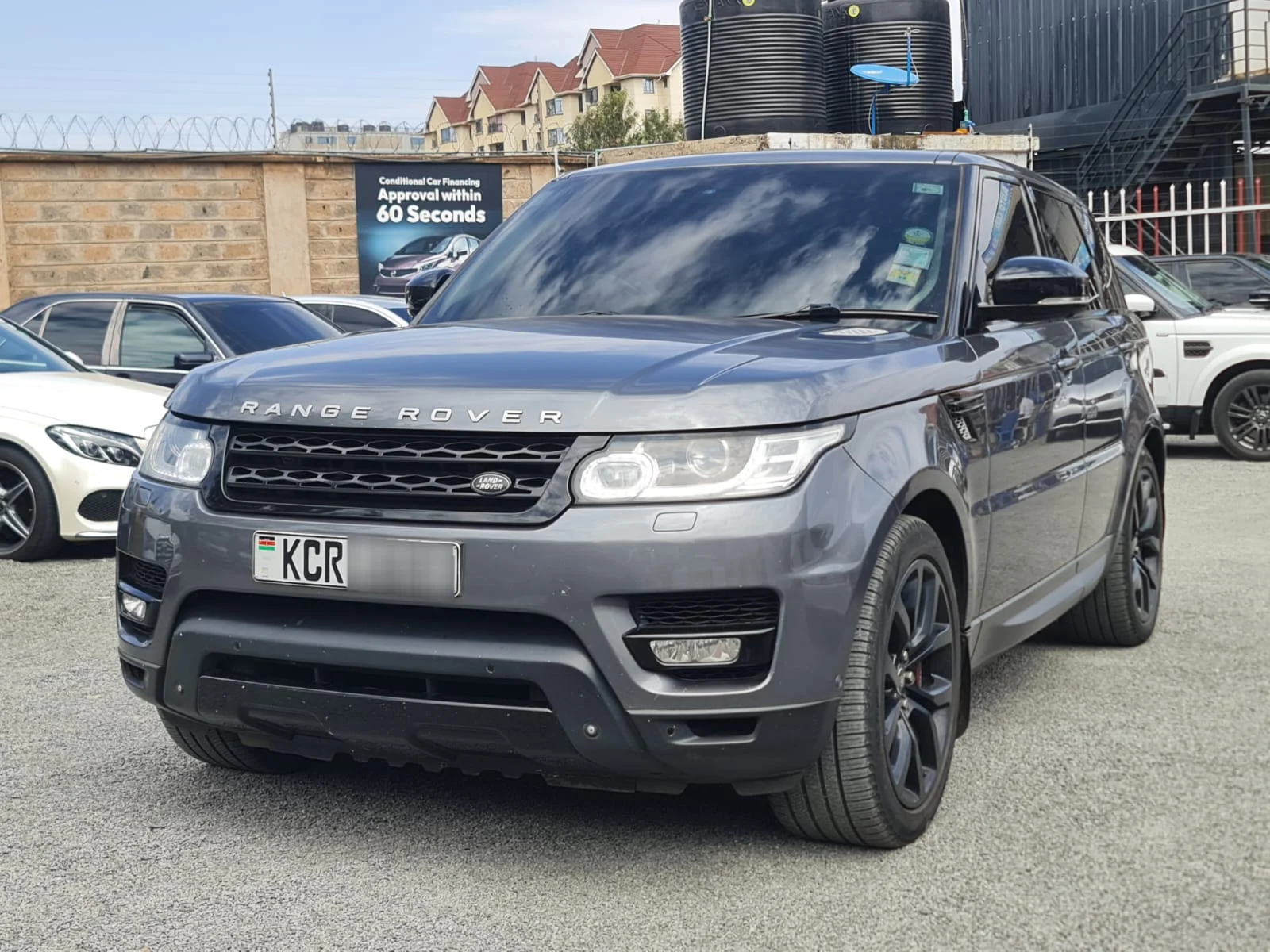 Range Rover sport Supercharged 5000cc 5L Petrol 😲 💪 Fully Loaded QUICK SALE. Cars from 150K, 30% Deposit lipa pole pole. Hire purchase installments HP Car. UpTo 70% financing/finance NO CRB STATUS CHECK Trade in OK
