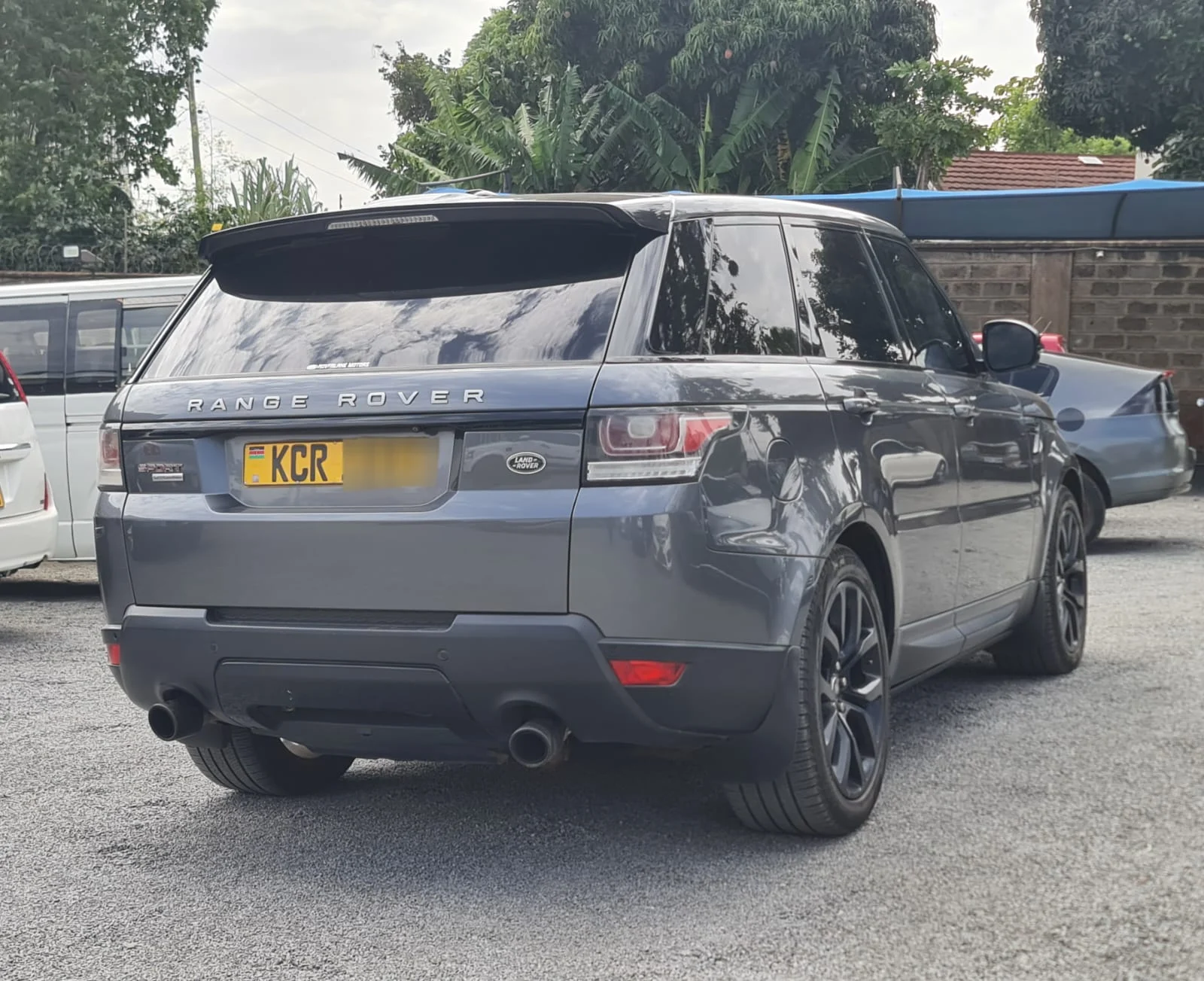 Range Rover sport Supercharged 5000cc 5L Petrol 😲 💪 Fully Loaded QUICK SALE. Cars from 150K, 30% Deposit lipa pole pole. Hire purchase installments HP Car. UpTo 70% financing/finance NO CRB STATUS CHECK Trade in OK