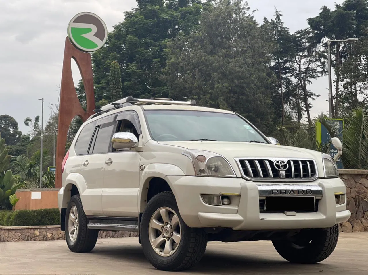 Cars Cars For Sale/Vehicles SUV-Toyota Prado 1.5M Sunroof 7 Leather seats -Pay 20% 80% in 60 MONTHLY INSTALLMENTS 3