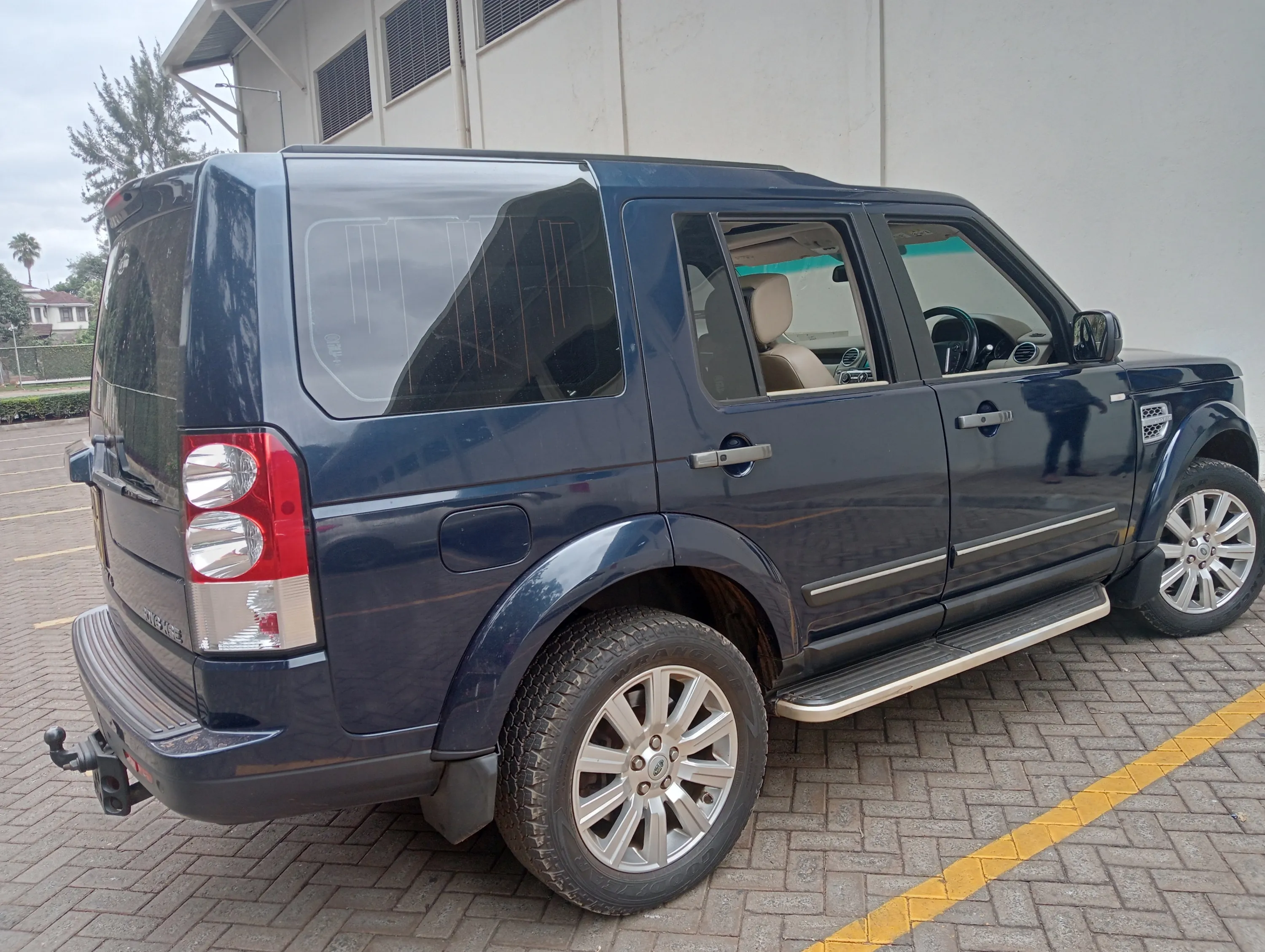 2012 Discovery 4 HSE pay 50% deposit New cheap offer