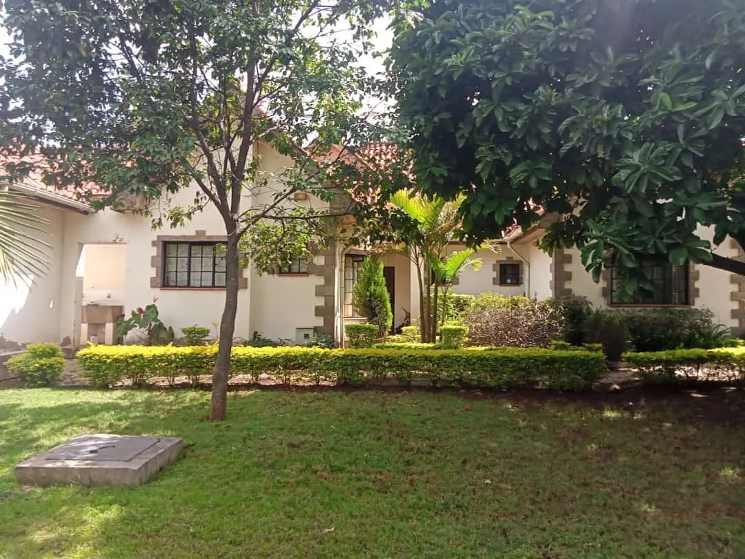 4 bedroom bungalow Karen near Nairobi academy on 1/2 acre 55m EXCLUSIVE!