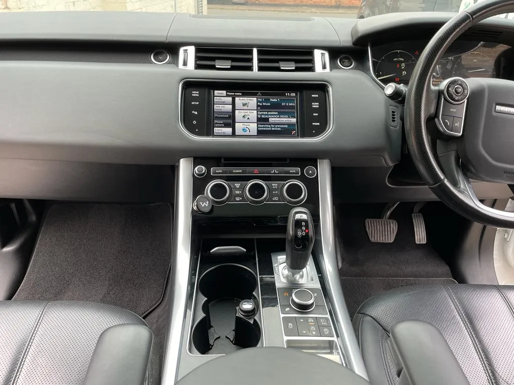 Range Rover Sport HSE 2015 SDV6 SUNROOF Trade in OK EXCLUSIVE
