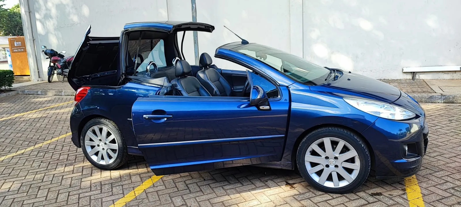 Peugeot 207 CONVERTIBLE You ONLY Pay 30% Deposit Trade in Ok QUICK SALE