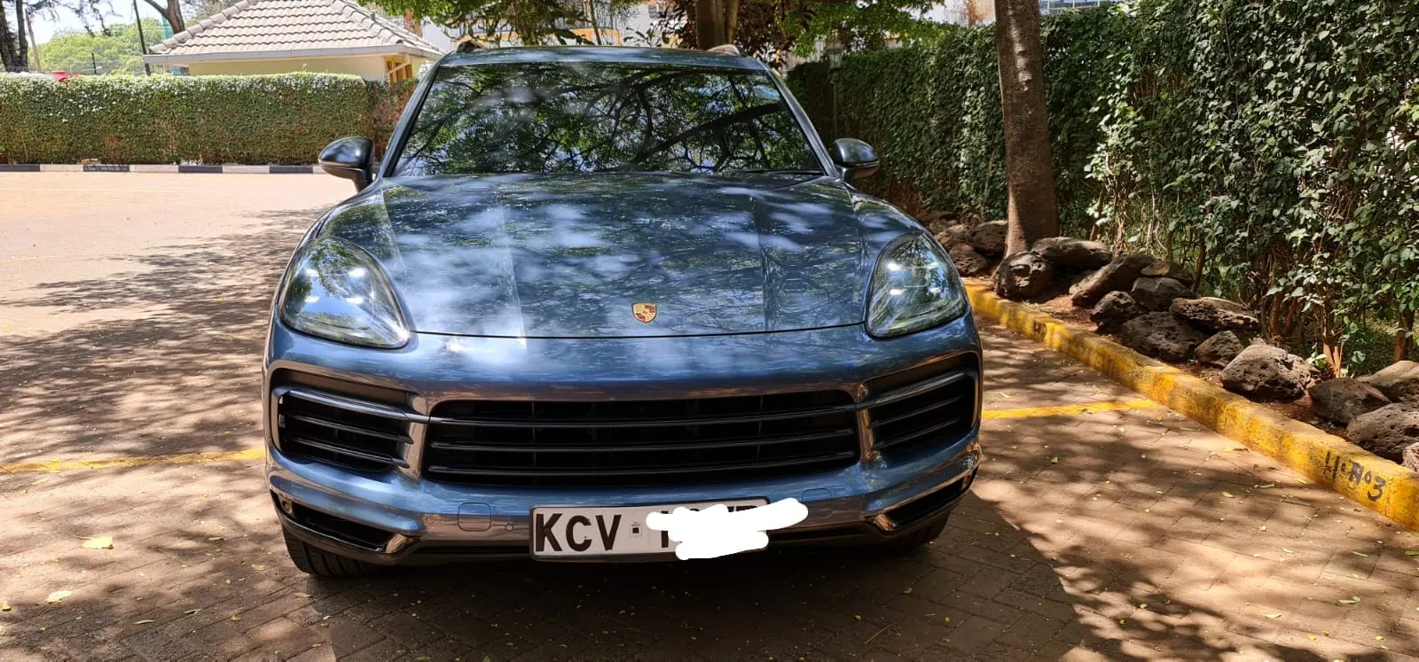 Porsche Cayenne 2019 fully loaded QUICK SALE PAY 40% DEPOSIT Trade in OK EXCLUSIVE
