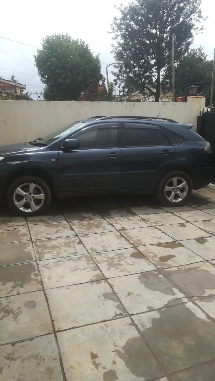 LEXUS RX 300 CLEAN SUNROOF 850K ONLY You Pay 30% Deposit Trade in OK EXCLUSIVE For Sale in Kenya
