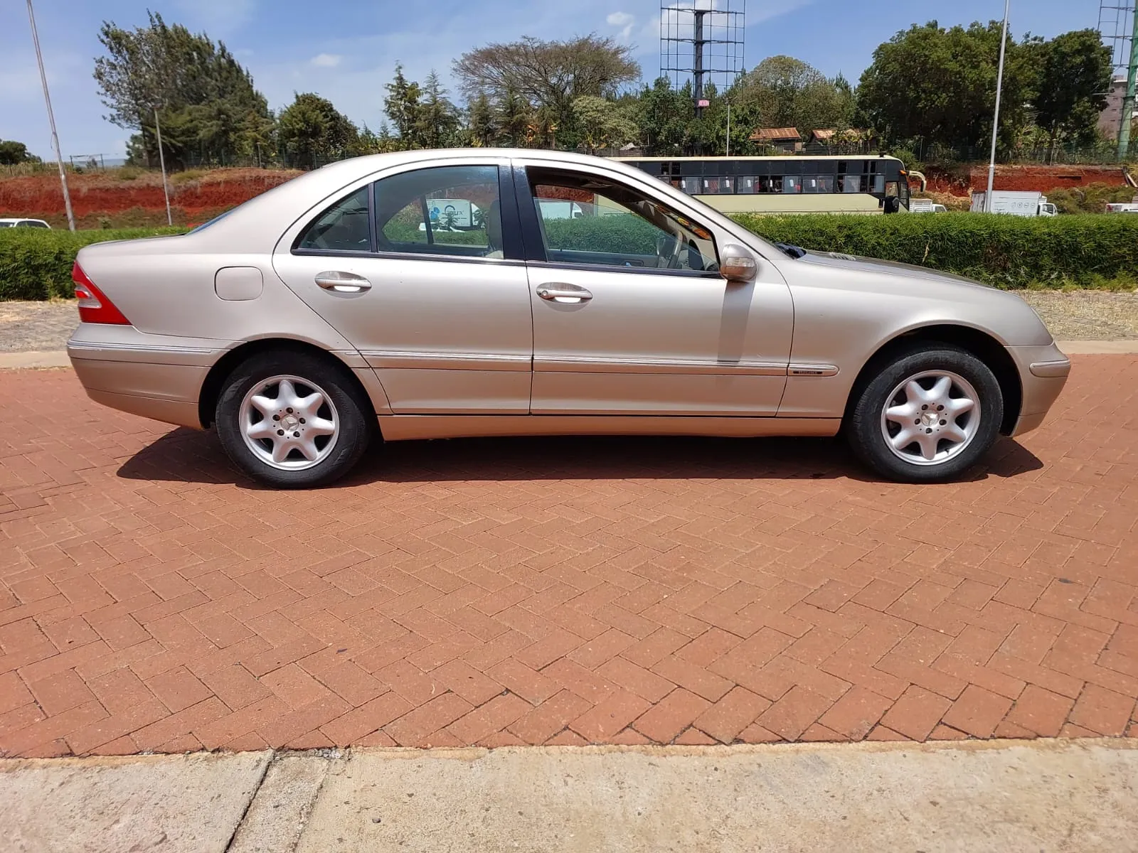 Mercedes Benz C200 LOCAL DT DOBIE CHEAPEST You Pay 30% DEPOSIT Trade in OK EXCLUSIVE