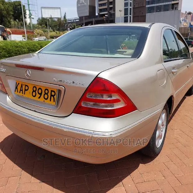 Mercedes Benz C200 LOCAL DT DOBIE 🔥🥵 CHEAPEST You Pay 30% DEPOSIT Trade in OK EXCLUSIVE
