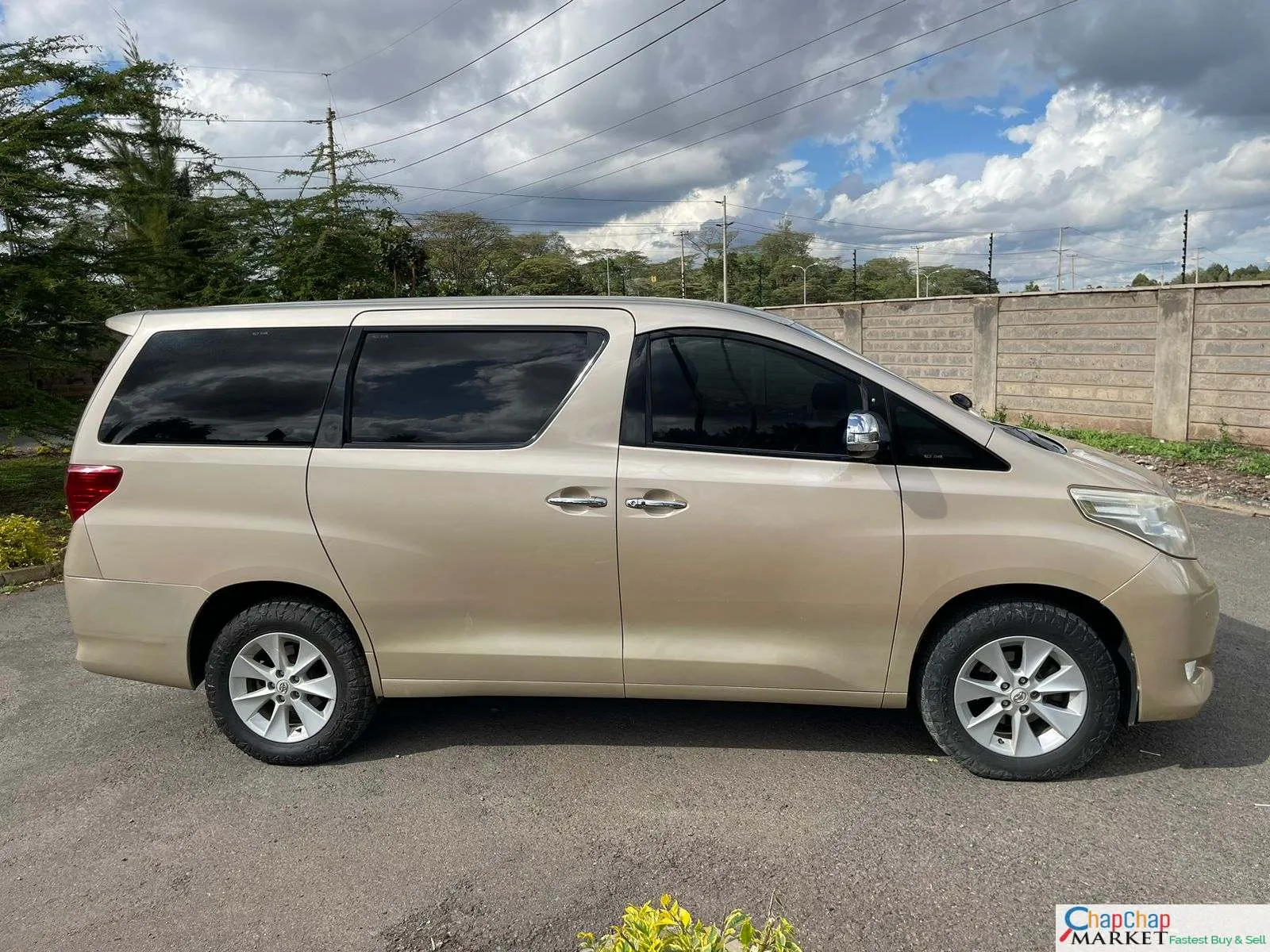 Toyota Alphard HOT DEAL You Pay 20% Deposit Trade in OK , Cheapest