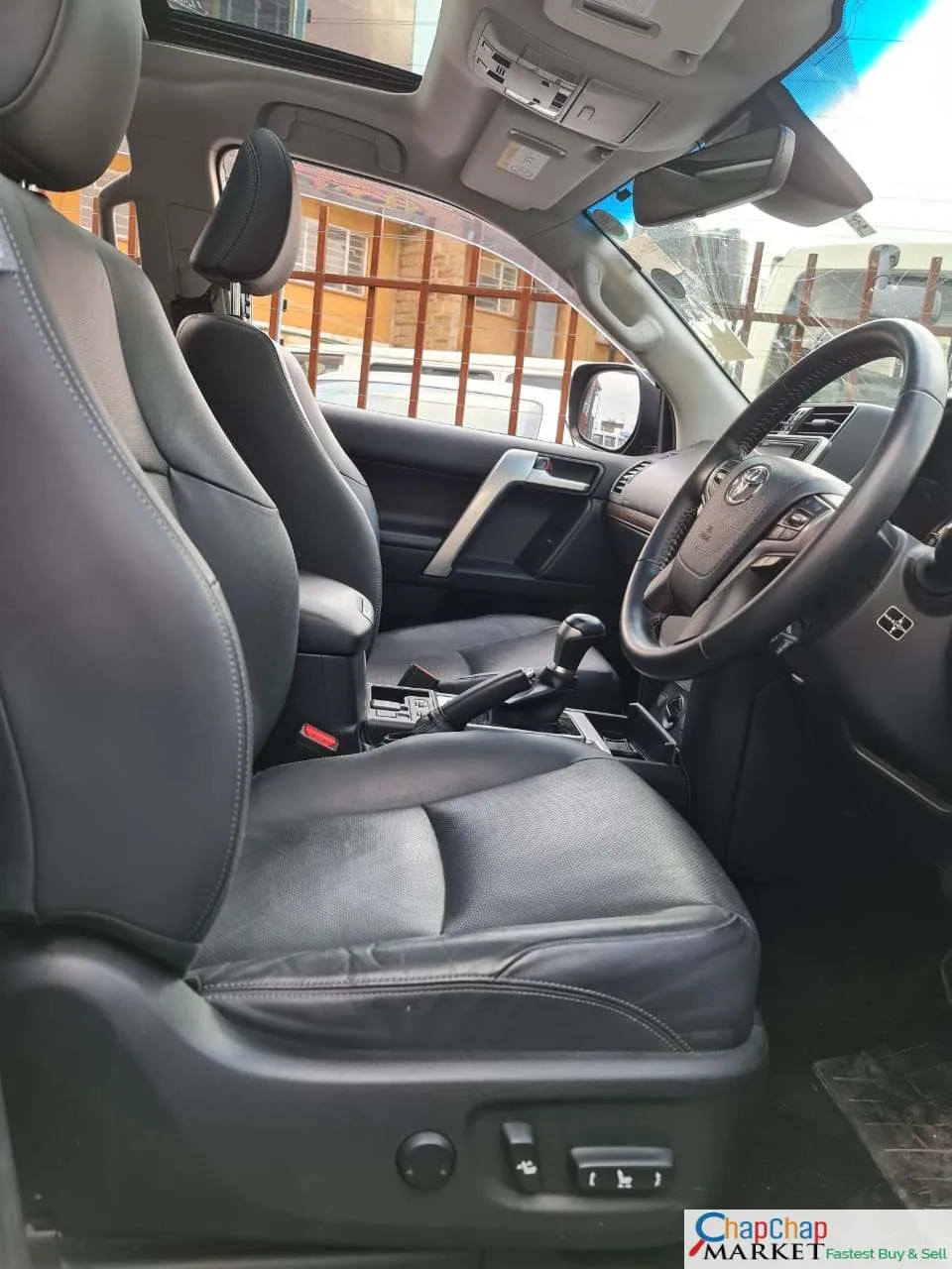 Toyota Land Cruiser PRADO 2018 Sunroof Quick SALE TRADE IN OK EXCLUSIVE!