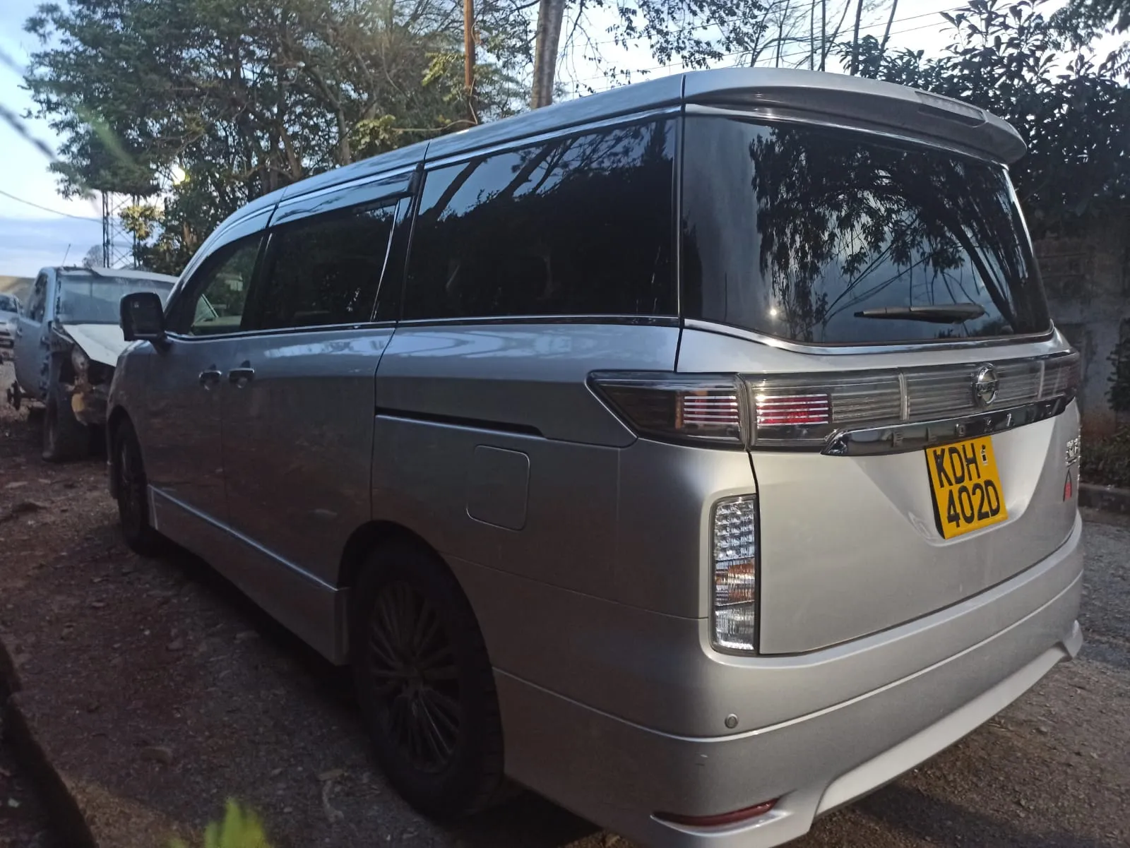 Cheapest Reliable Van minivans Alphard Noah Voxy Elgrand Wish VELFIRE For Hire Lease Rental Self Driven Service in Kenya