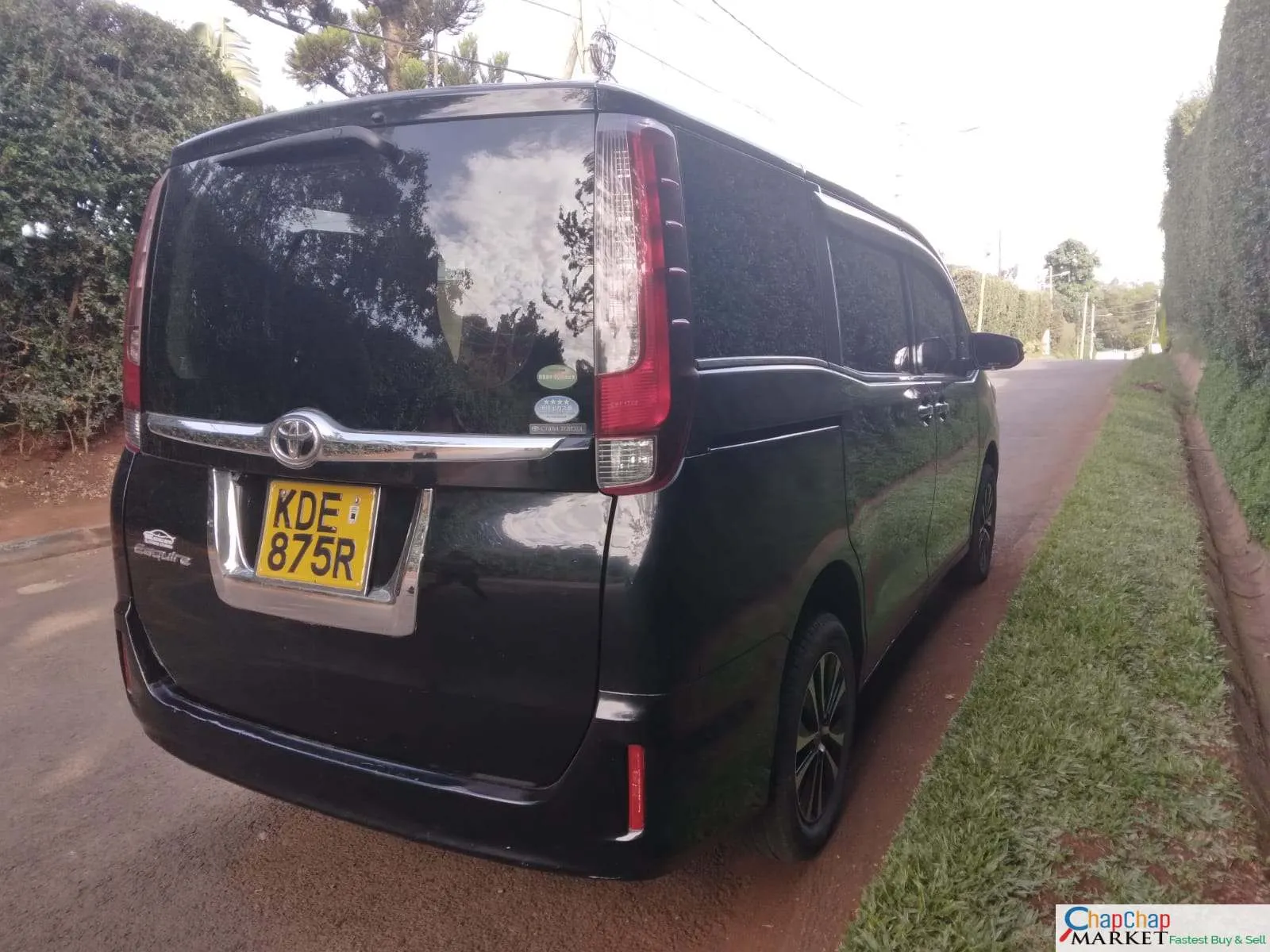 Toyota NOAH ENSQUIRE You Pay 20% Deposit Trade in OK EXCLUSIVE