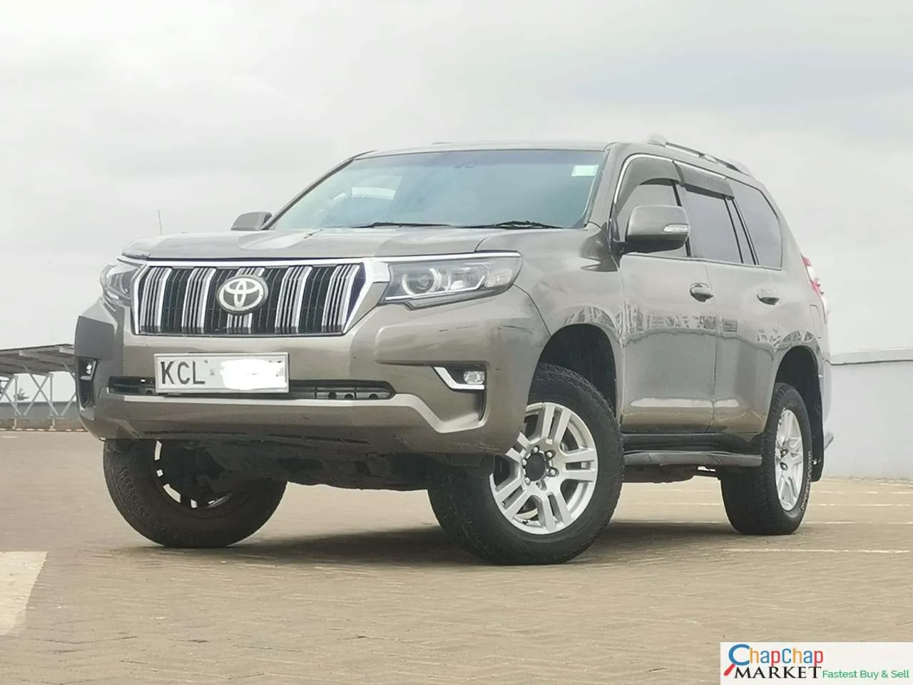 Toyota Prado j150 for sale in Kenya with SUNROOF leather 🔥 🔥 You Pay 30% Deposit Trade in OK