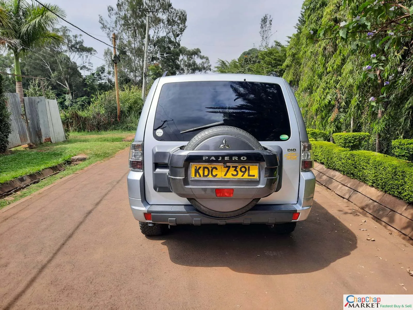 Mitsubishi Pajero For sale in Kenya fully loaded You Pay 30% Deposit Trade in Ok EXCLUSIVE