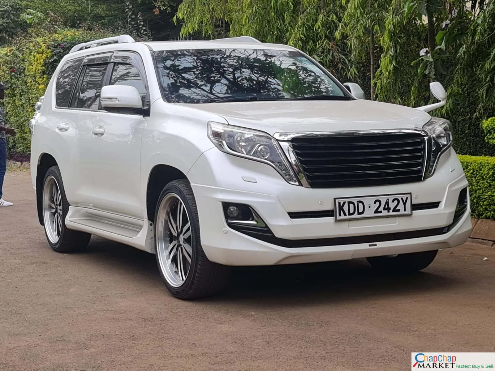 Toyota Prado j150 for sale in Kenya with SUNROOF 🔥 You Pay 30% Deposit Trade in OK EXCLUSIVE
