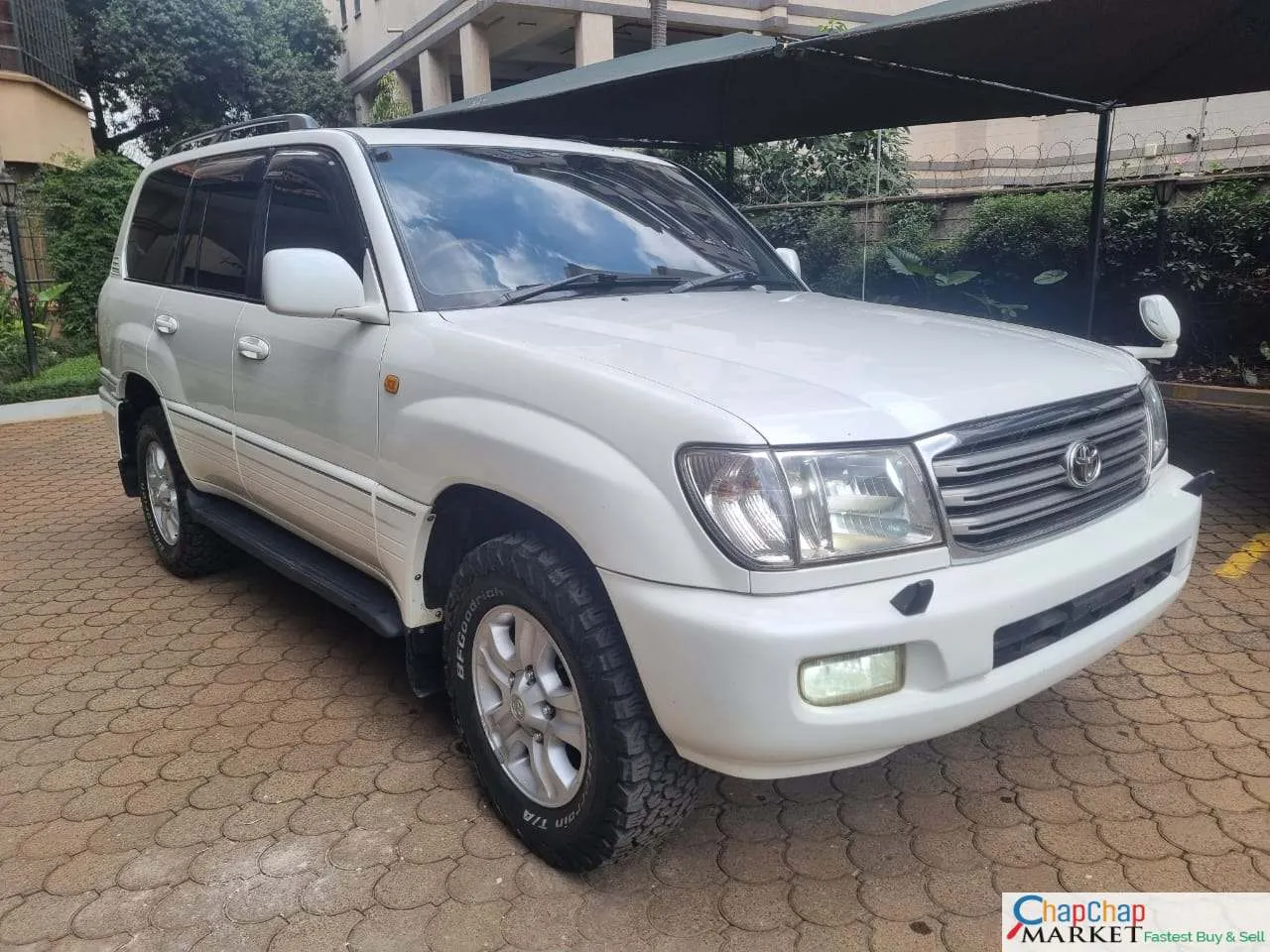 Toyota Landcruiser V8 100 SERIES You Pay 30% Deposit Trade in Ok Amazon 100 series for sale in kenya hire purchase installments EXCLUSIVE