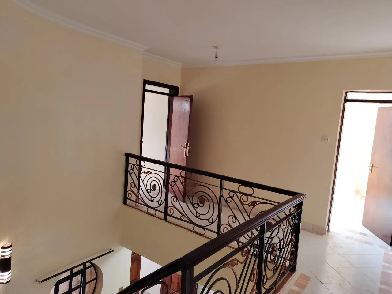 7 bedroom all ensuite Mansion for sale in Acacia kitengela with SQ gym CCTV Garden etc House 7 bedrooms