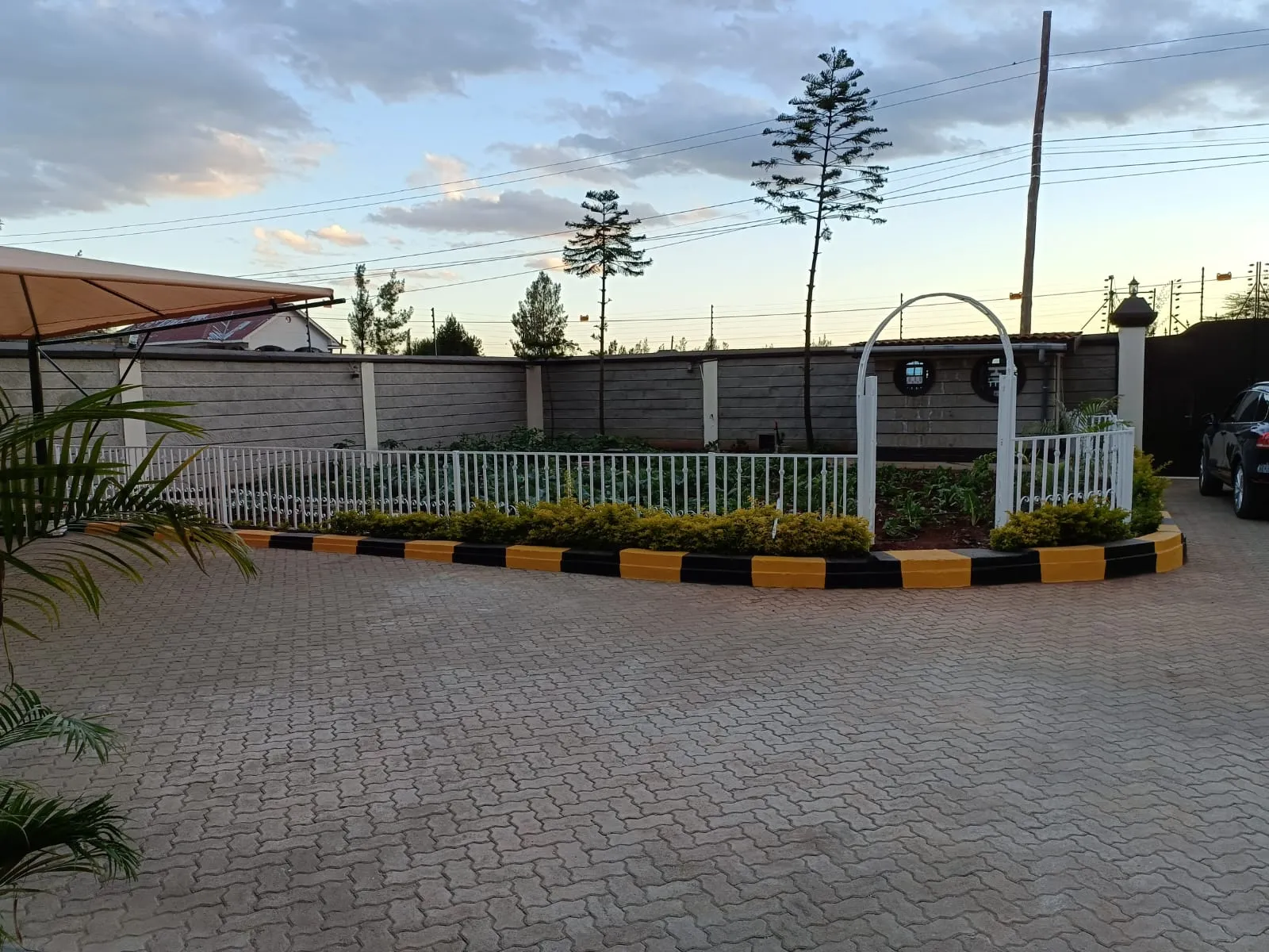 7 bedroom all ensuite Mansion for sale in Acacia kitengela with SQ gym CCTV Garden etc House 7 bedrooms exclusive
