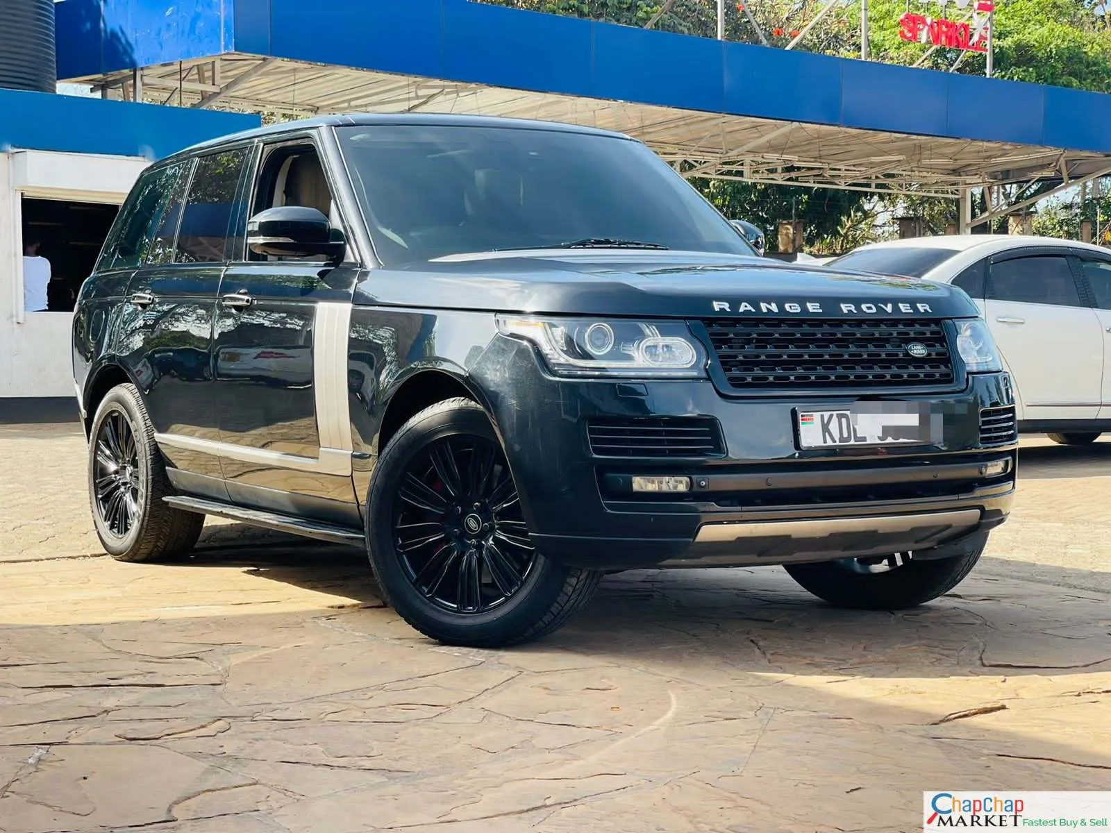 Cars Cars For Sale-RANGE ROVER VOGUE Autobiography 4.4 SDV8 QUICK SALE For sale in kenya exclusive vogue autobiography for sale in kenya hire purchase installments 7