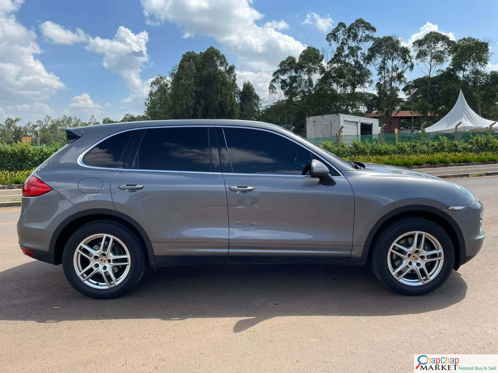 Cars Cars For Sale-Porsche Cayenne Kenya PAY 40% DEPOSIT Trade in OK EXCLUSIVE Porsche Cayenne for sale in Kenya hire purchase installments
