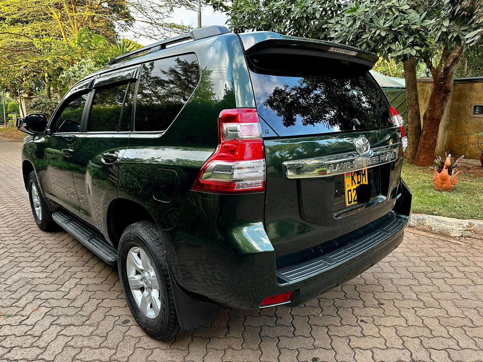 Toyota PRADO for sale in Kenya Sunroof Quick SALE TRADE IN OK EXCLUSIVE! Hire purchase installments