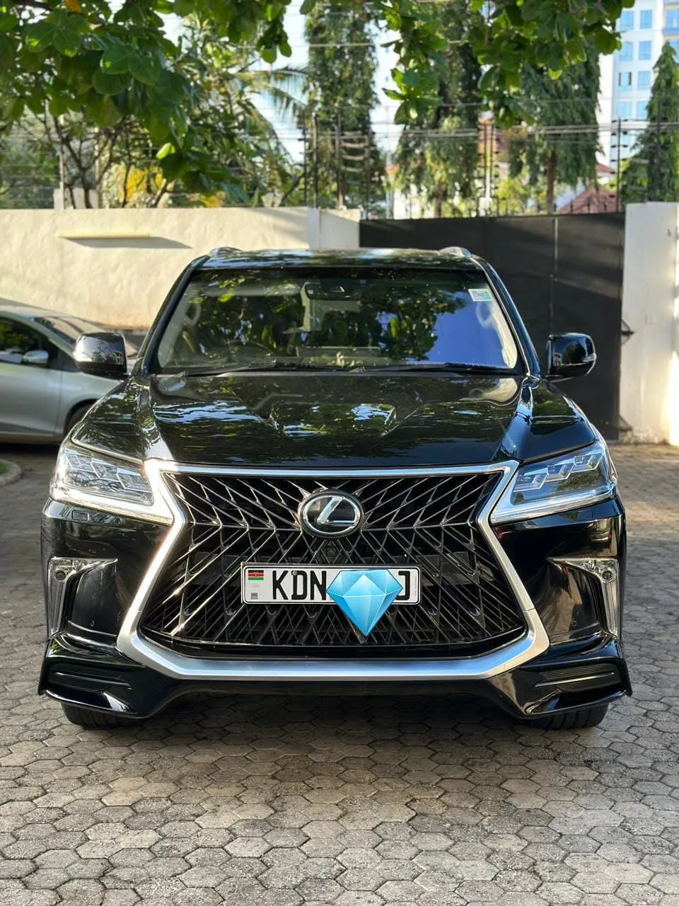 LEXUS LX 570 Kenya asian owners CHEAPEST 🔥 Lexus lx 570 for sale in kenya HIRE PURCHASE installments OK EXCLUSIVE For SALE in Kenya