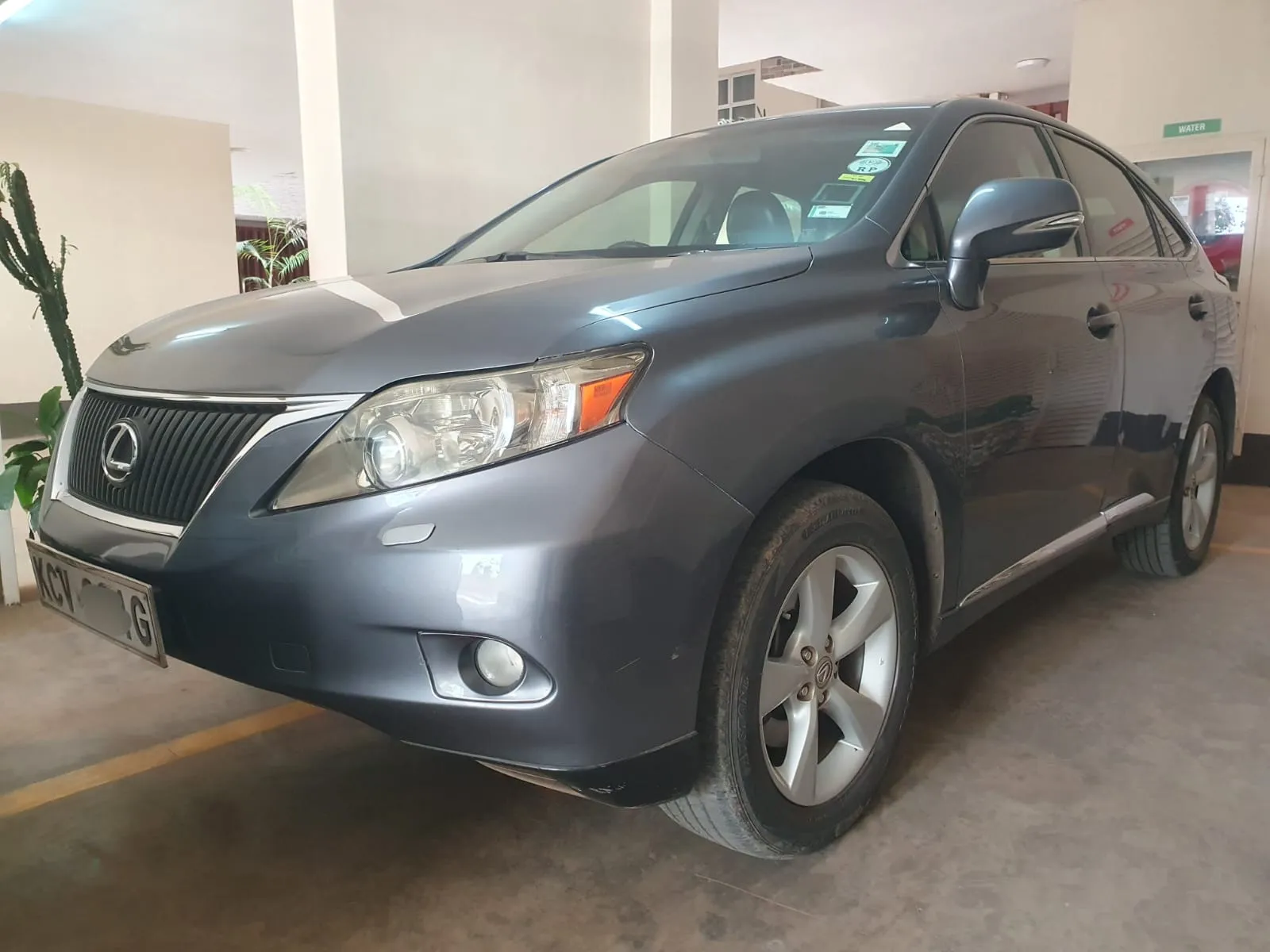 LEXUS RX 270 QUICK SALE ASIAN OWNER You Pay 30% Deposit Trade in OK EXCLUSIVE For Sale in Kenya Hire purchase installments as New