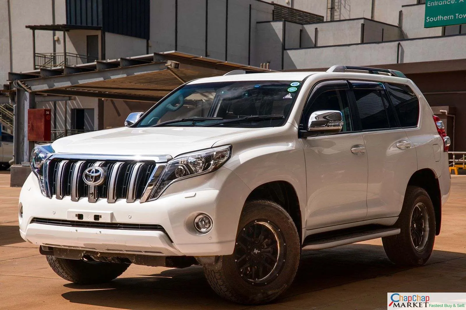 Toyota PRADO for sale in Kenya TXL Sunroof Quick SALE TRADE IN OK EXCLUSIVE! Hire purchase installments