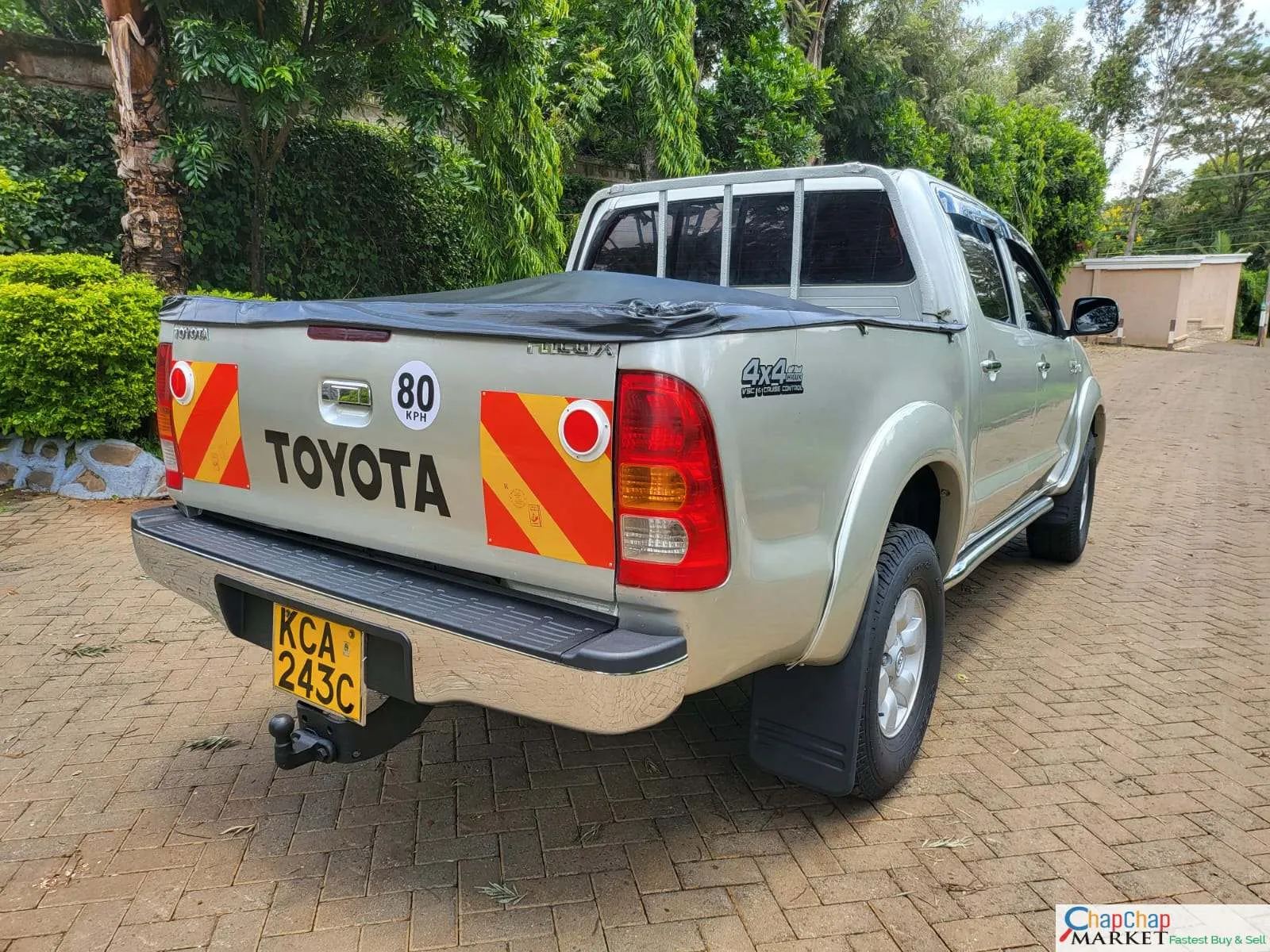 Toyota Hilux Auto Double cab QUICK SALE You Pay 30% Deposit trade in OK Hire purchase installments manual