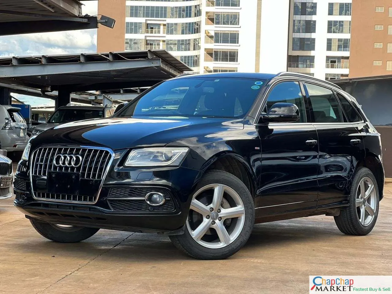 AUDI Q5 Just arrived QUICK SALE You Pay 30% deposit Trade in Ok EXCLUSIVE AUDI Q5:for sale in kenya hire purchase installments
