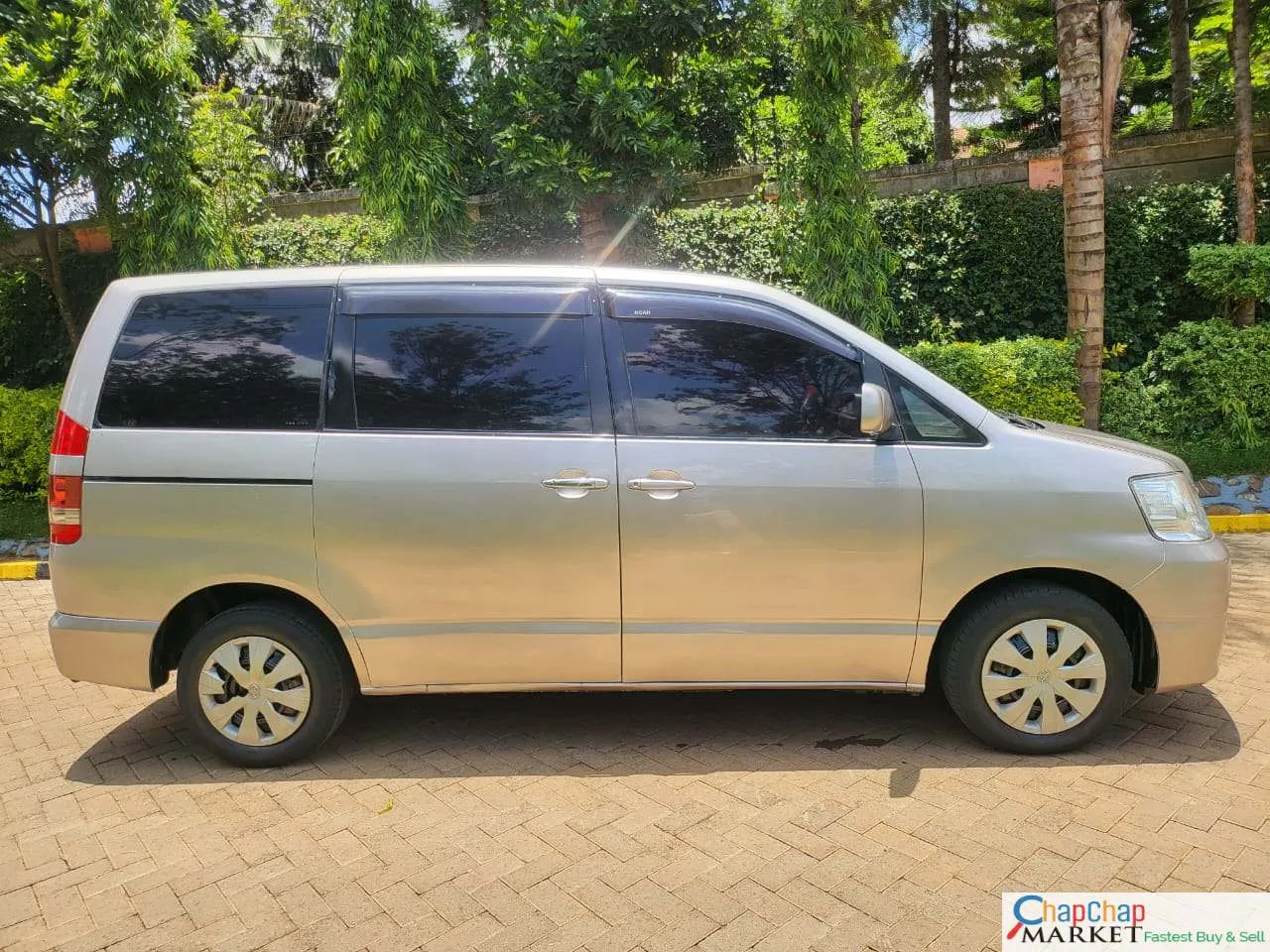 Cars Cars For Sale-Toyota NOAH kenya QUICK SALE You Pay 30% Deposit Trade in OK Toyota Noah for sale in kenya hire purchase installments EXCLUSIVE 10