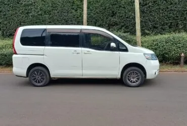 Nissan Serena Van QUICK SALE You Pay 30% Deposit Trade in Ok Wow HIRE! PURCHASE INSTALLMENTS