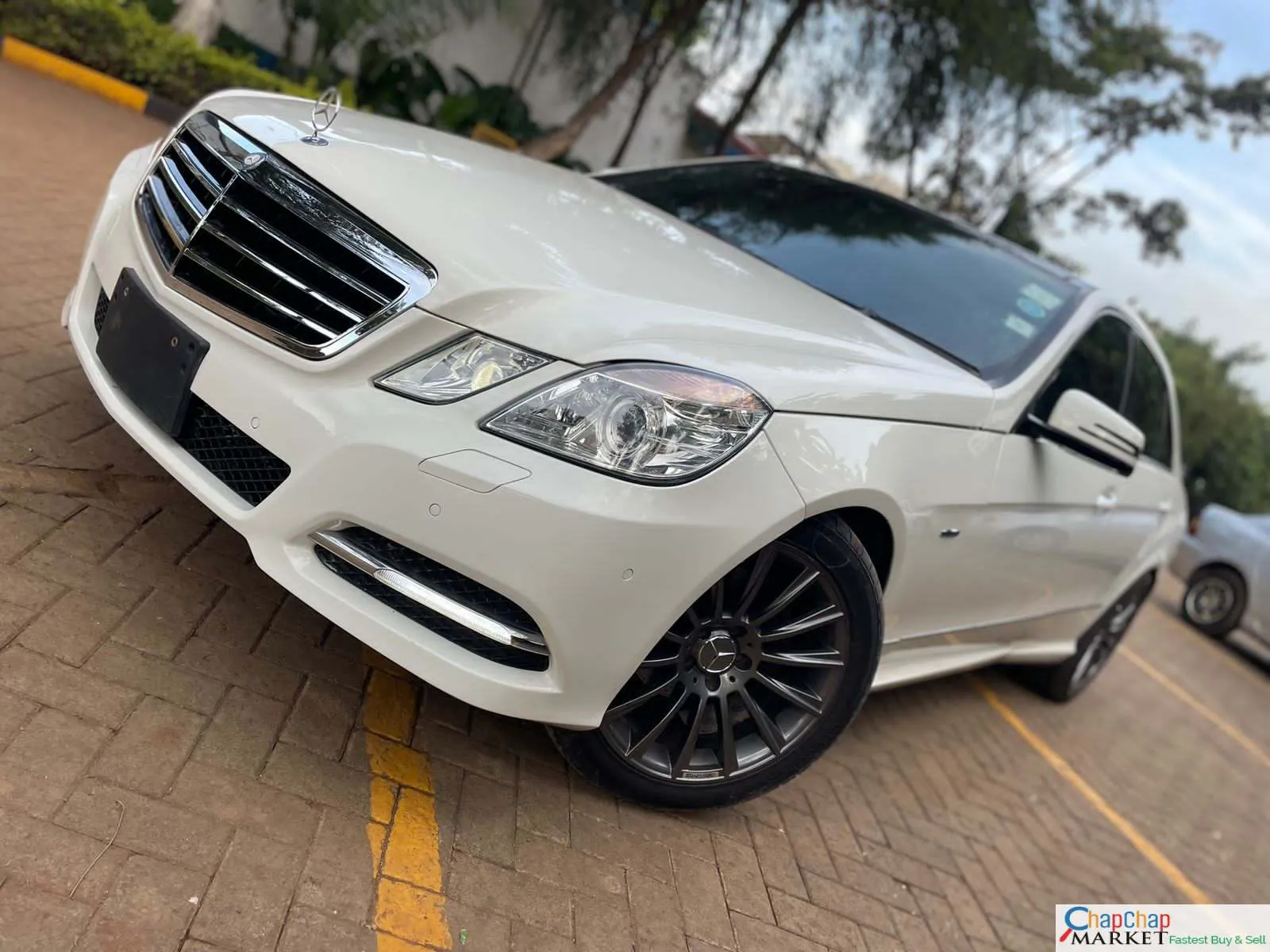 Mercedes Benz E250 panoramic SUNROOF QUICK SALE You Pay 30% DEPOSIT Trade in OK Hire purchase installments