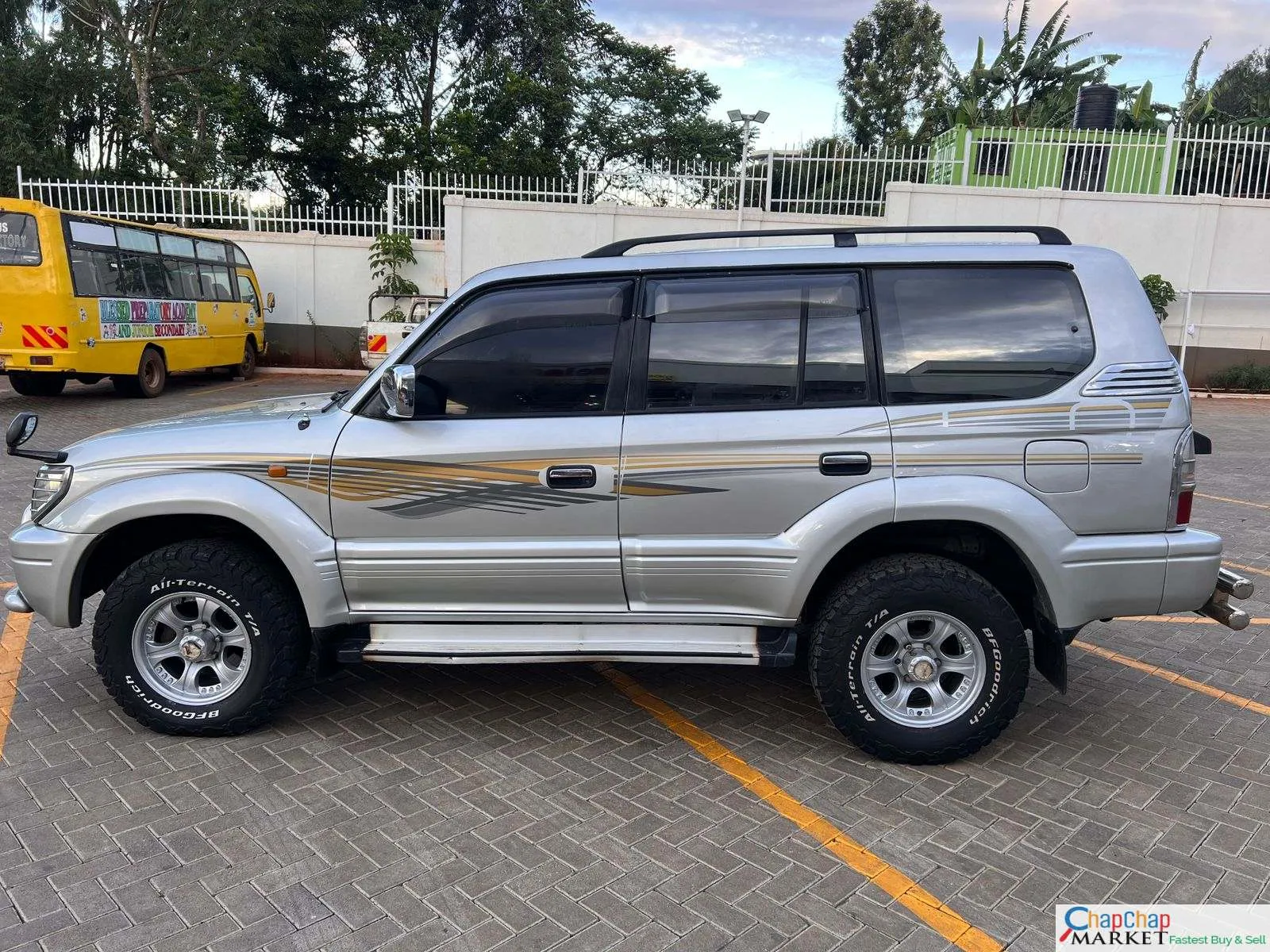 Toyota Prado 95 Auto You Pay 30% Deposit Trade in OK hire purchase installments exclusive